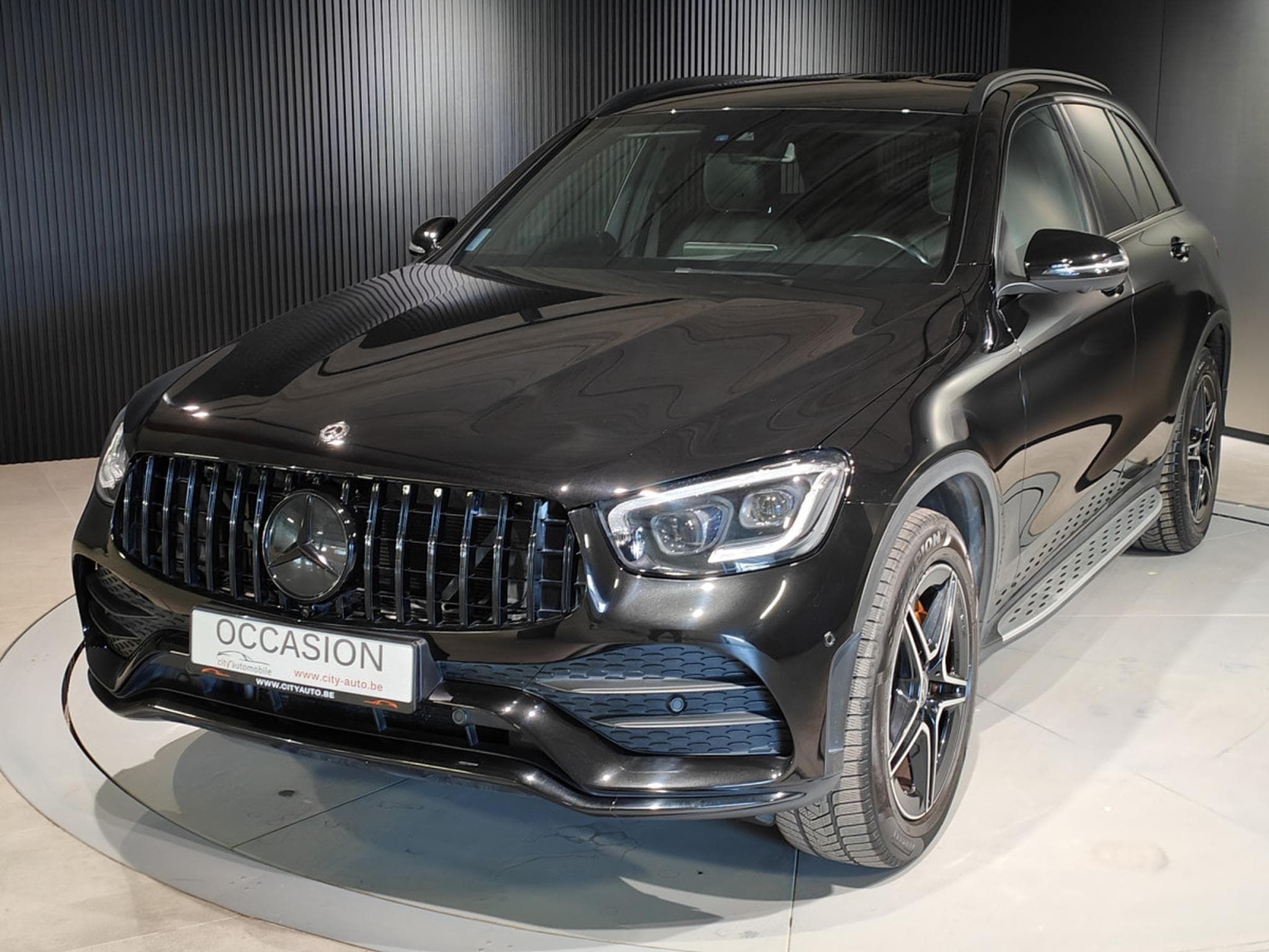 Mercedes GLC 220 GLC 220d 4MATIC PACK AMG CARPLAY SUSPENSION PNEU CAMERA 360 (2020) - Photo 6