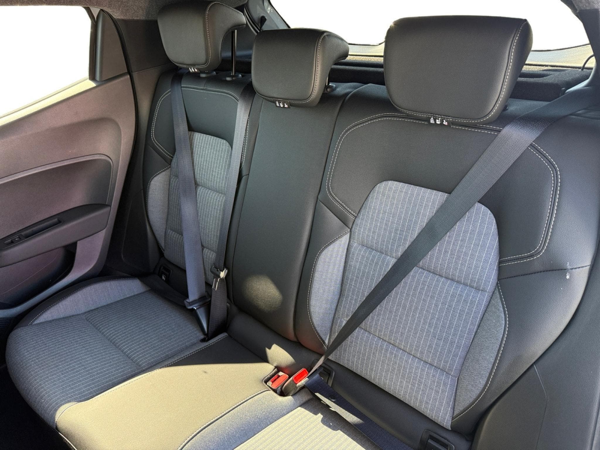 Renault Clio 1.0 Tce Techno (2025) - Foto 9