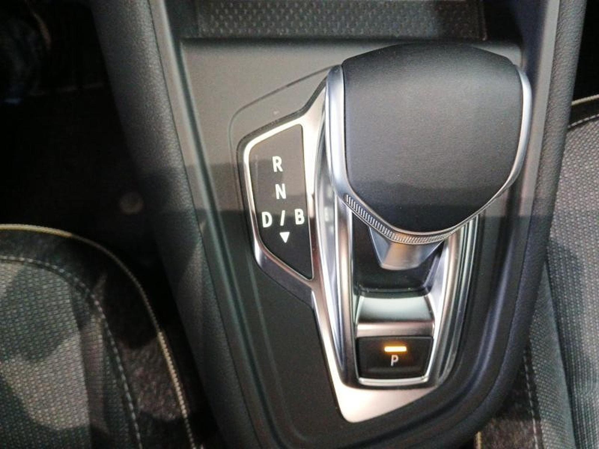 Renault Symbioz 1.6 Tce E-TECH Hybrid TeChno EDC (2025) - Photo 13