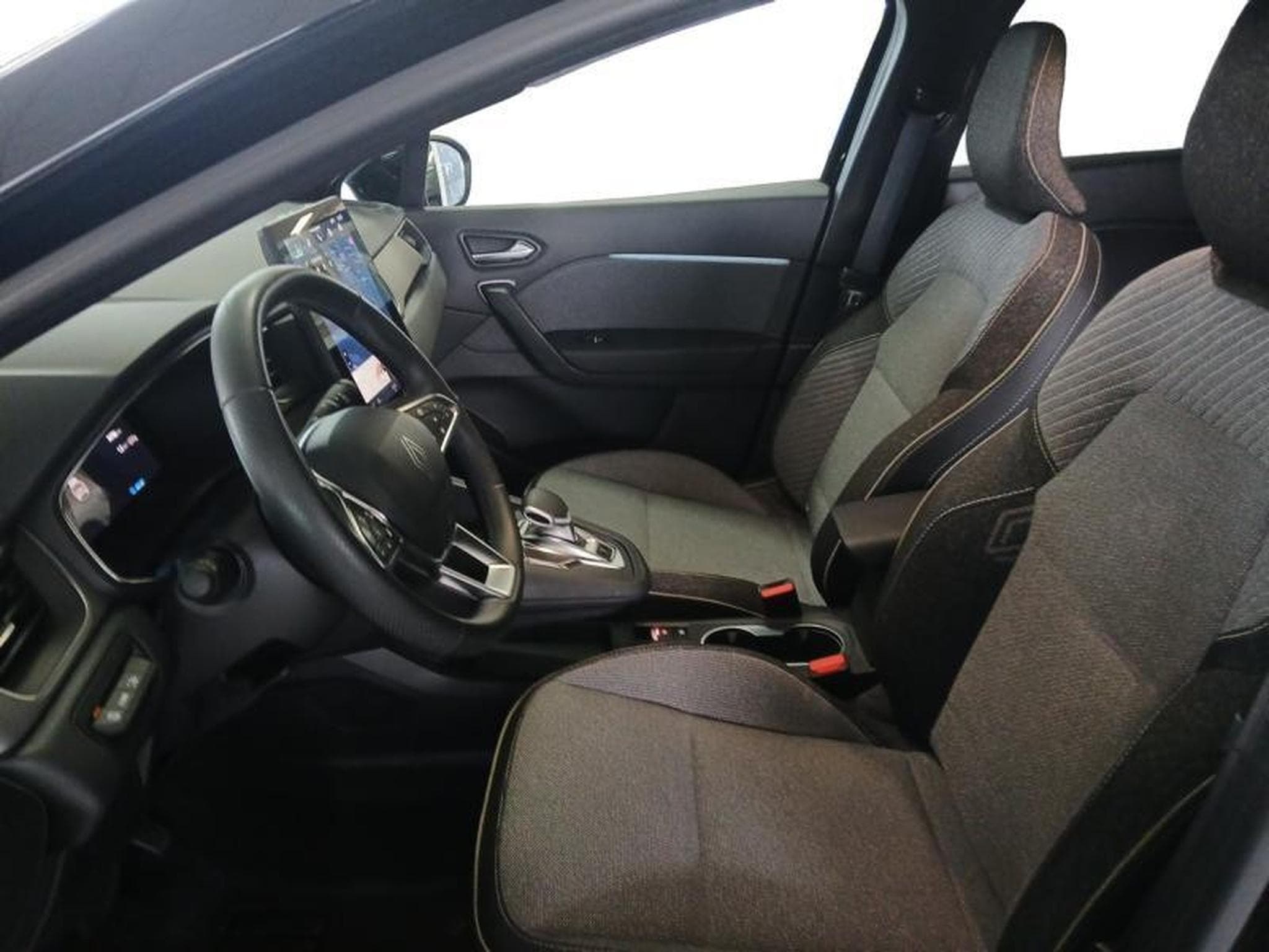Renault Symbioz 1.6 Tce E-TECH Hybrid TeChno EDC (2025) - Photo 7