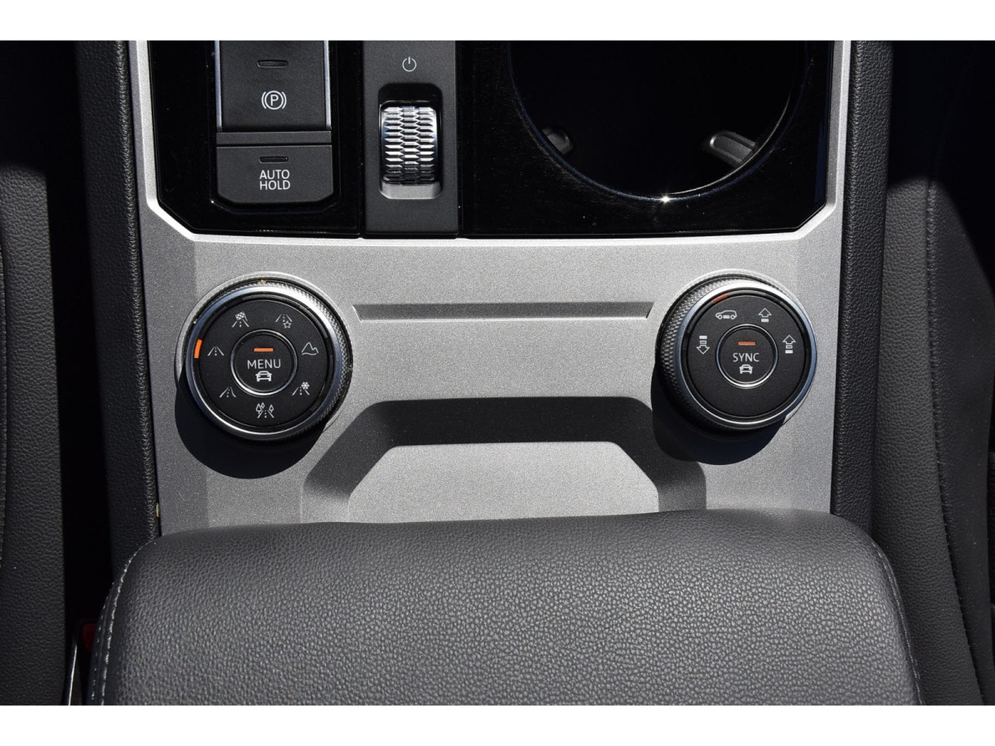 VW Touareg 3.0 TSI eHybrid PHEV 4Motion Elegance Tip. SUSP PNEU ATT RMQ (2021) - Foto 16