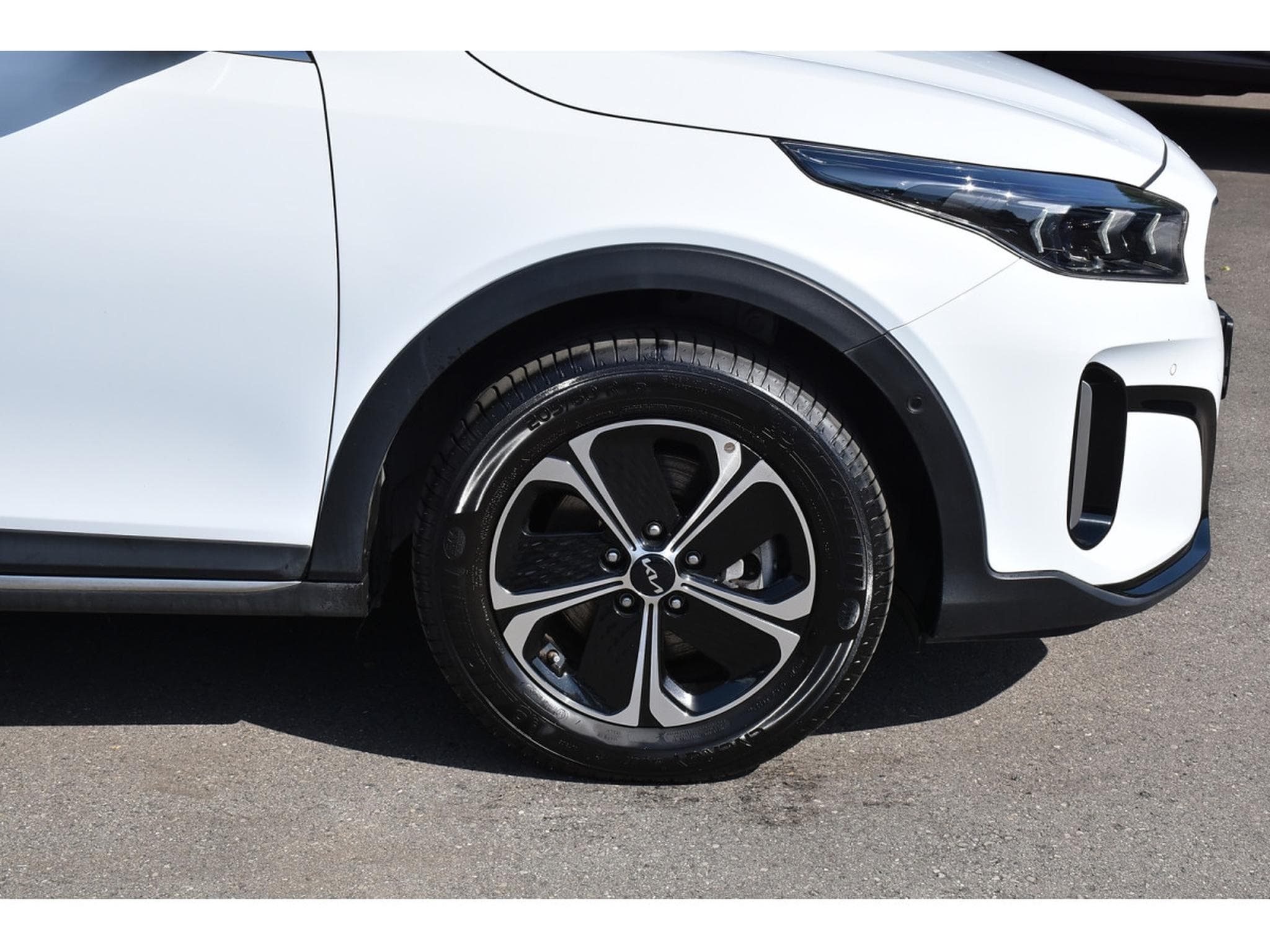 Kia XCeed 1.6 GDI PHEV Business Line DCT ACC LANE SIDE CAM 1° MAIN (2023) - Foto 5