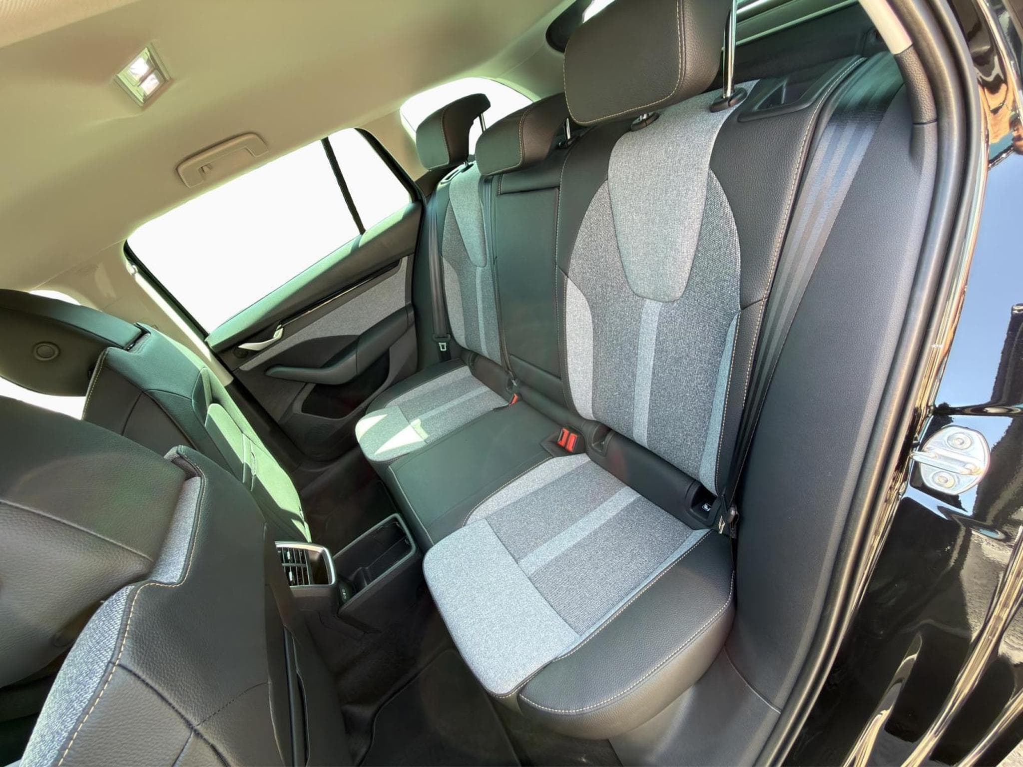 Skoda Octavia Selection (2026) - Foto 15