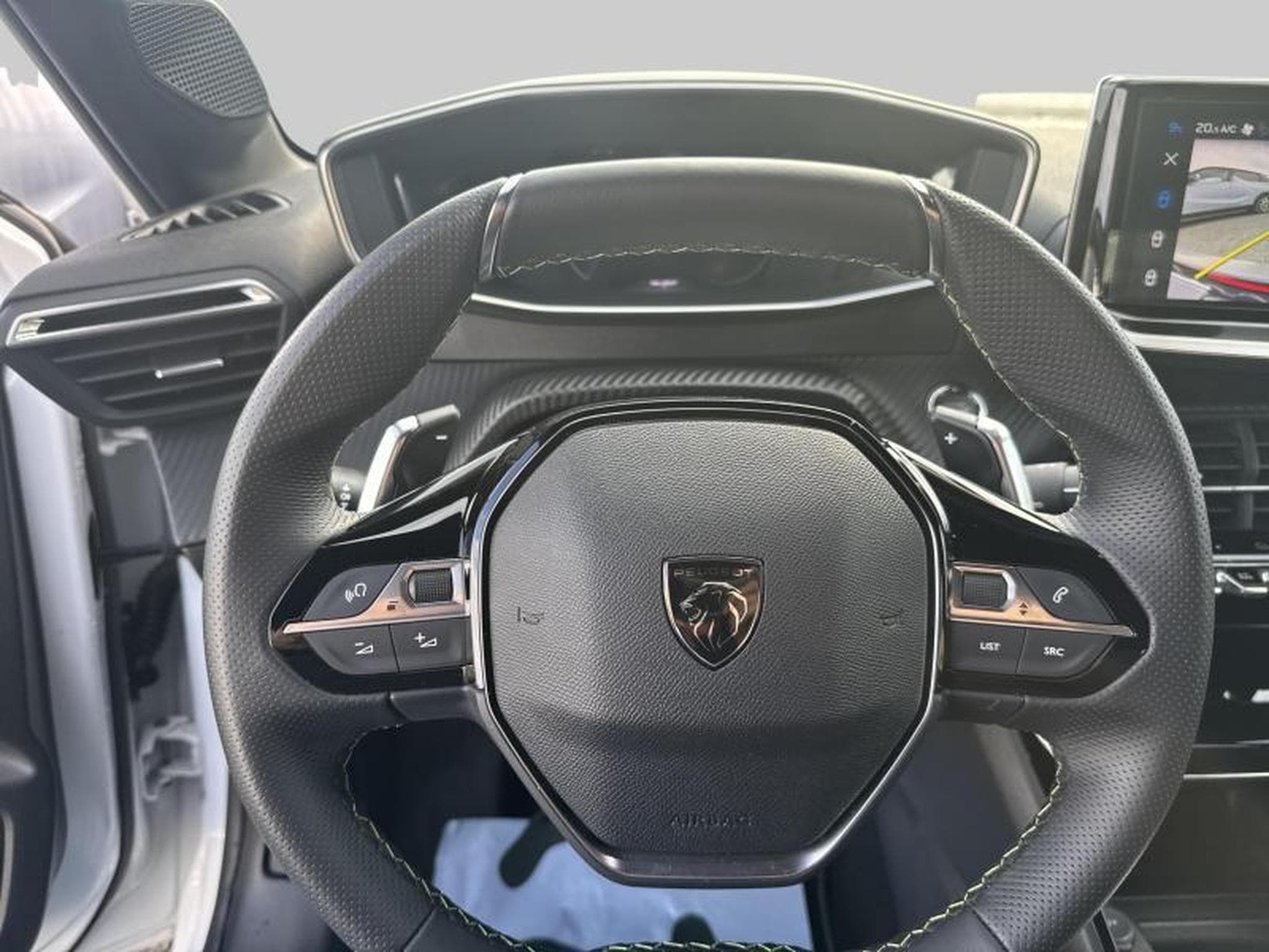 Peugeot 208 GT (2024) - Foto 14
