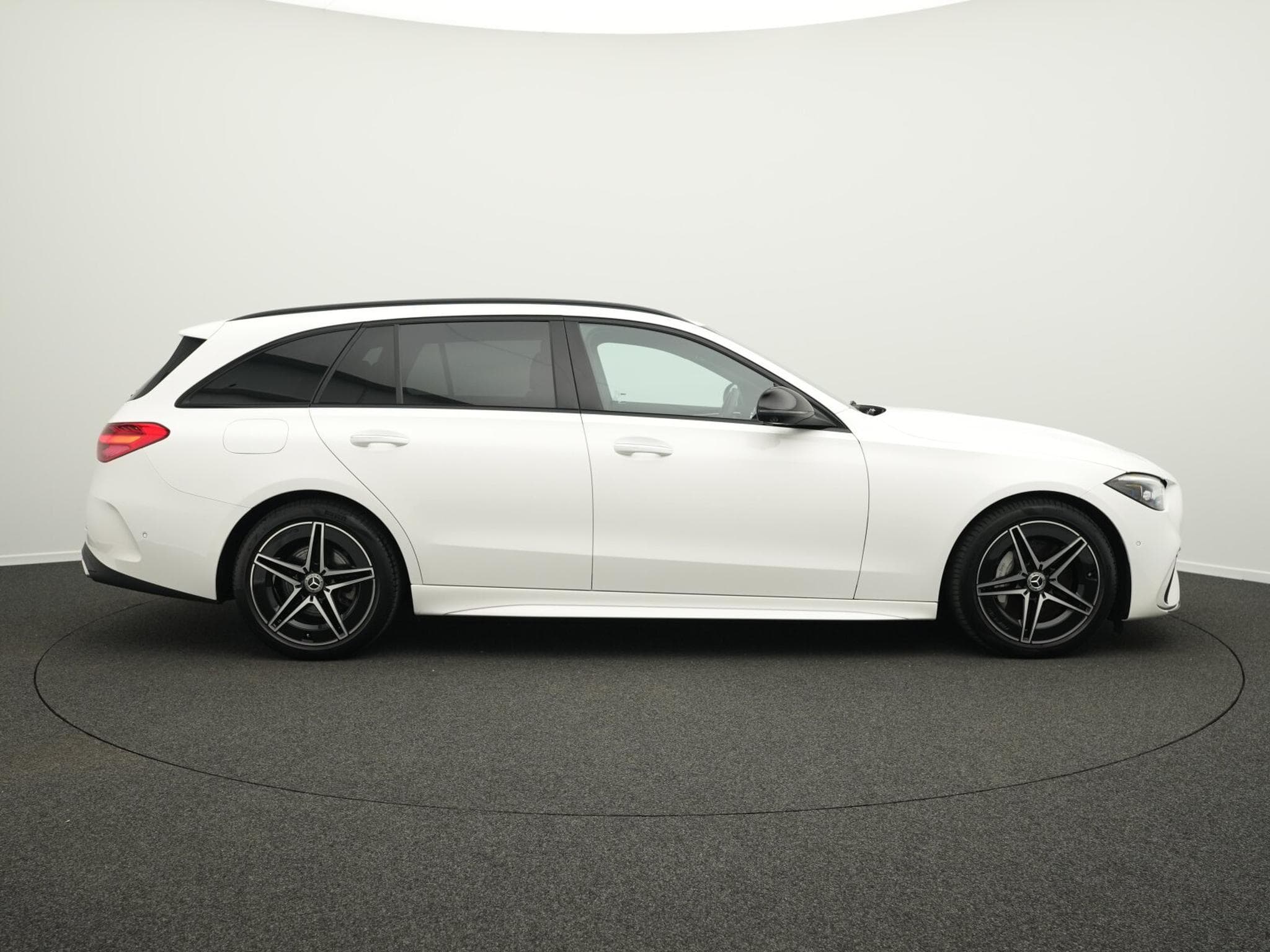 Mercedes C 300 d T AMG-Line Digital+360°+Night+Distr+18" (2025) - Foto 5