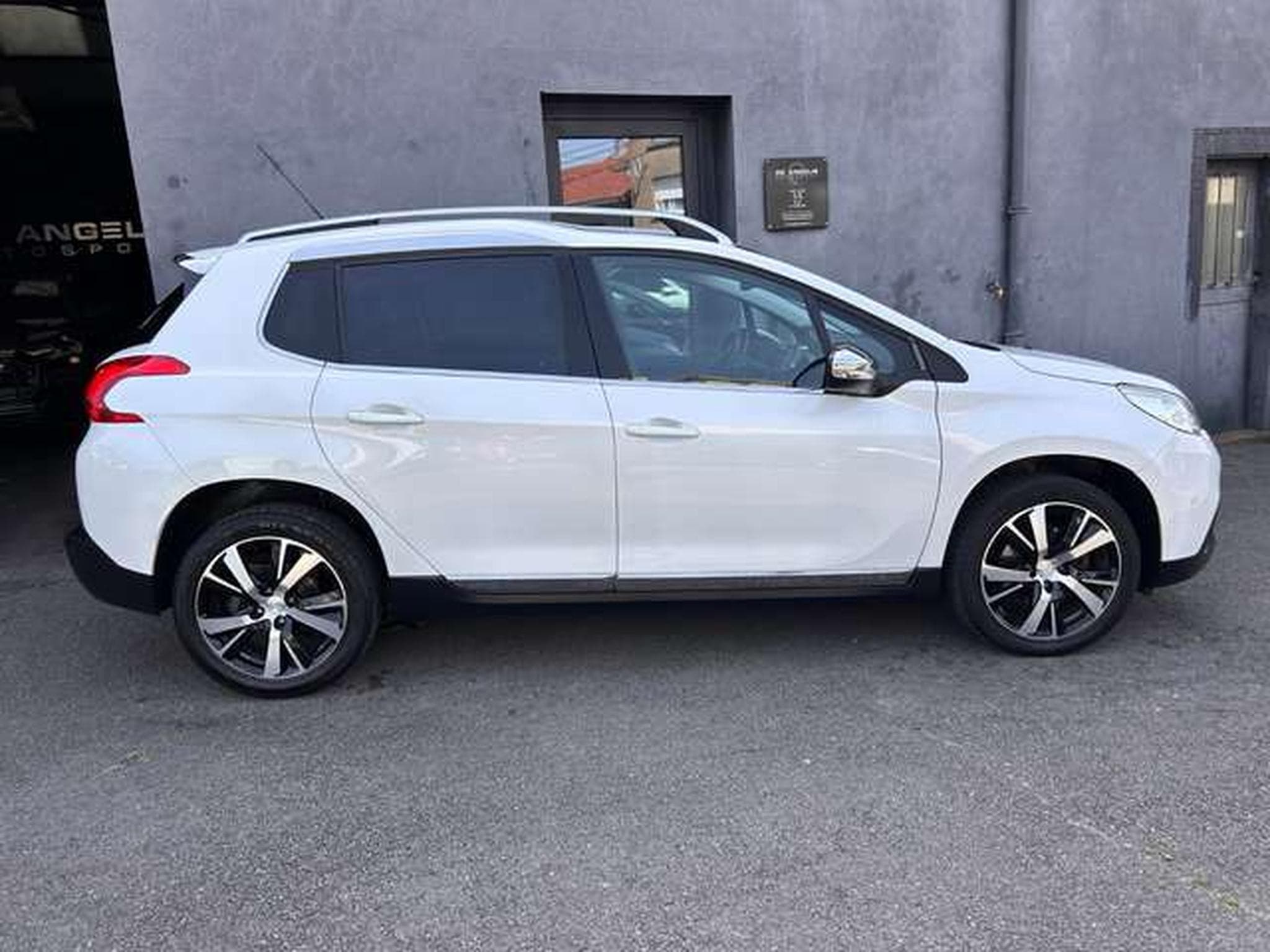Peugeot 2008 1.6 120 (2015) - Foto 10