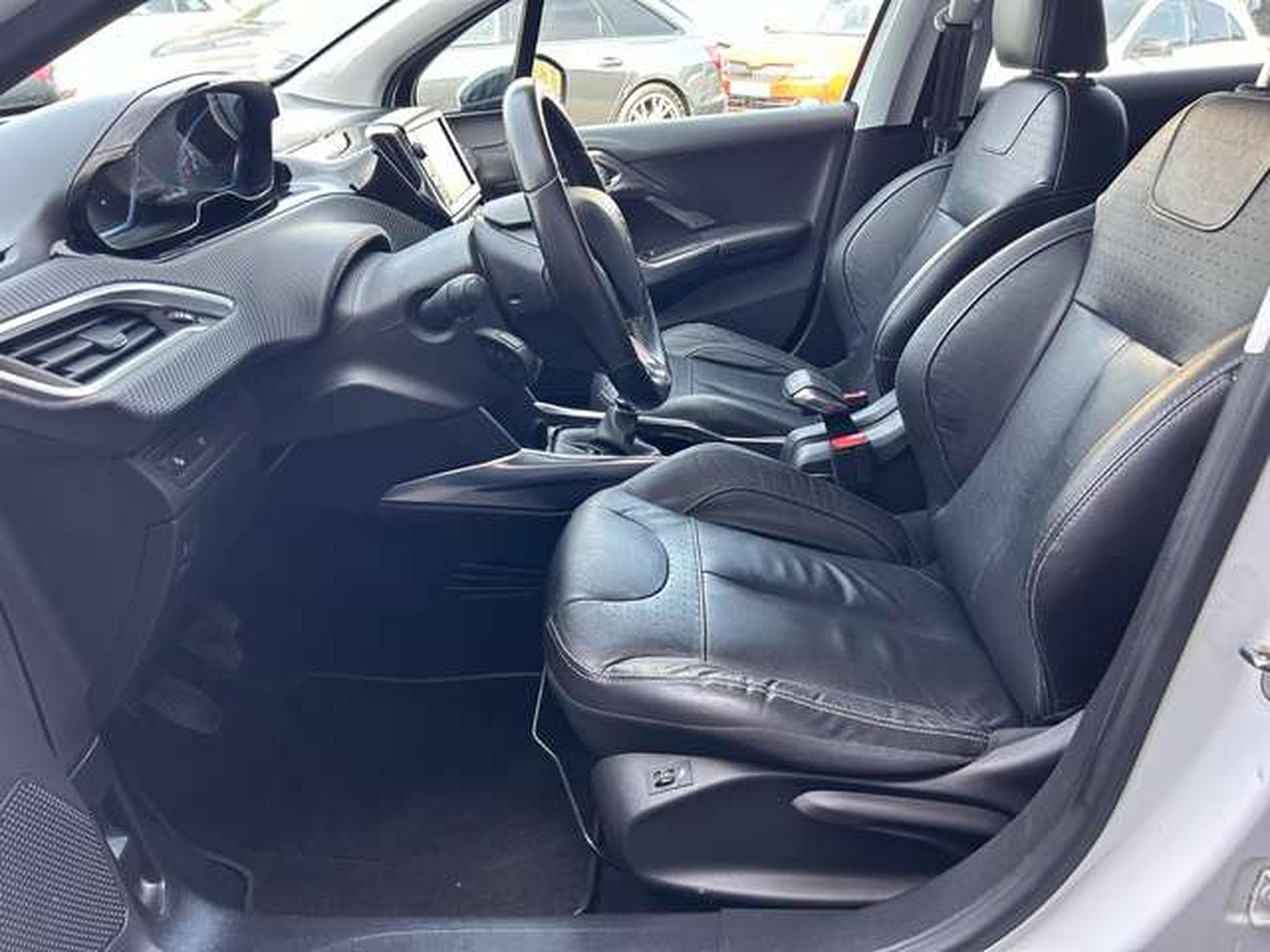 Peugeot 2008 1.6 120 (2015) - Foto 13