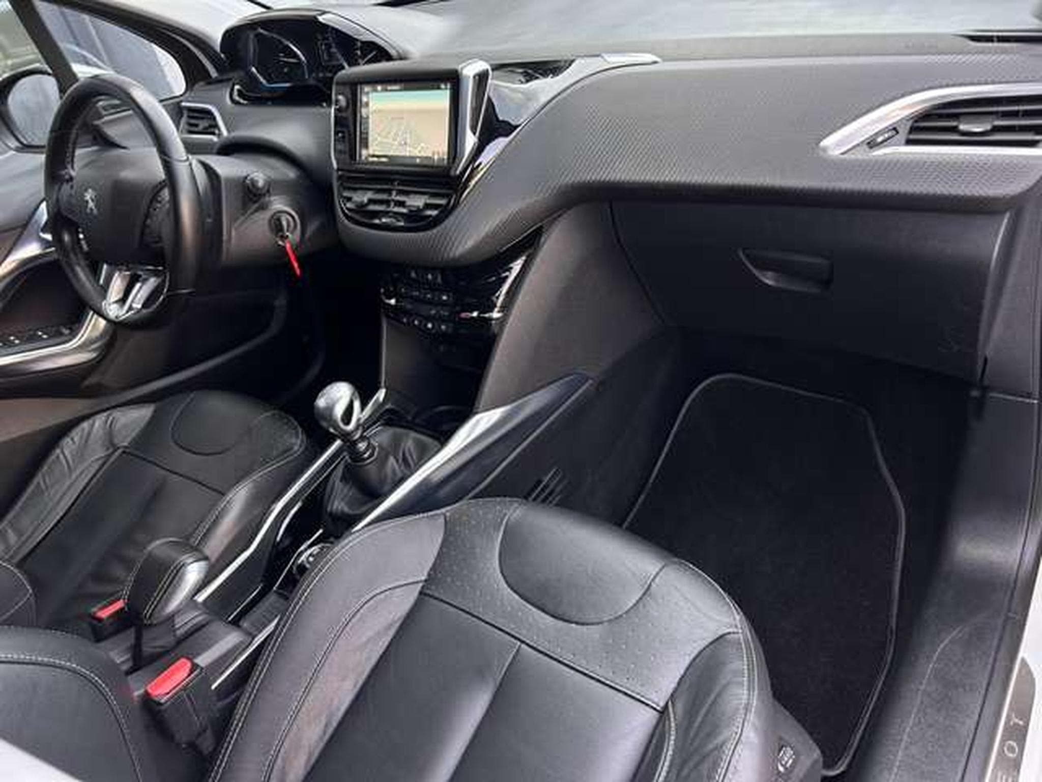 Peugeot 2008 1.6 120 (2015) - Foto 15