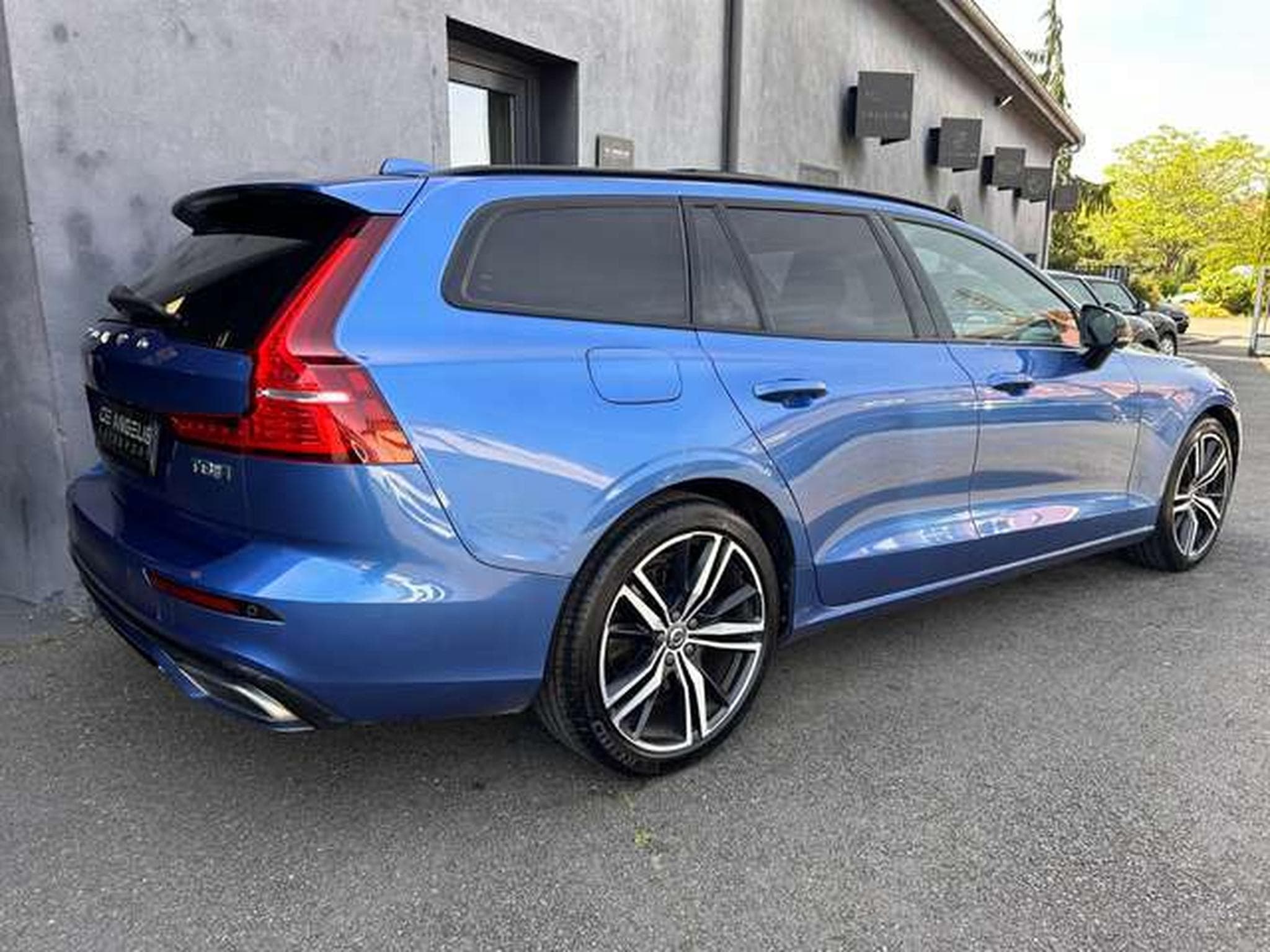 Volvo V60 V60 BREAK 2.0 T8 390 AWD R DESIGN (2019) - Foto 10