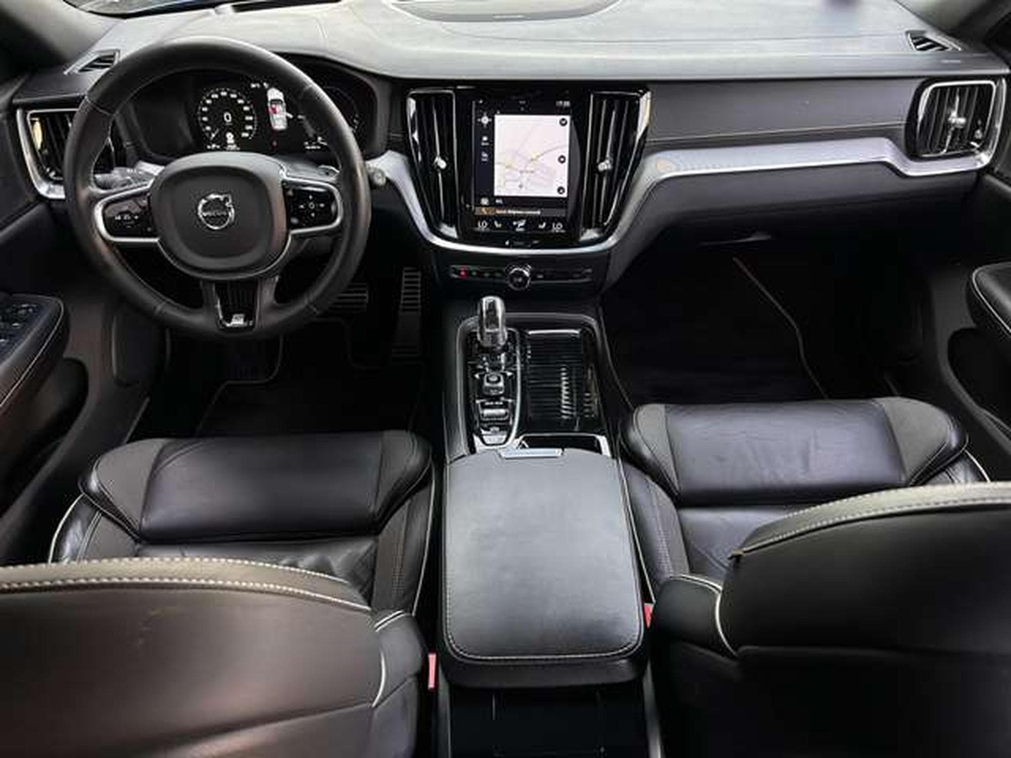 Volvo V60 V60 BREAK 2.0 T8 390 AWD R DESIGN (2019) - Foto 3
