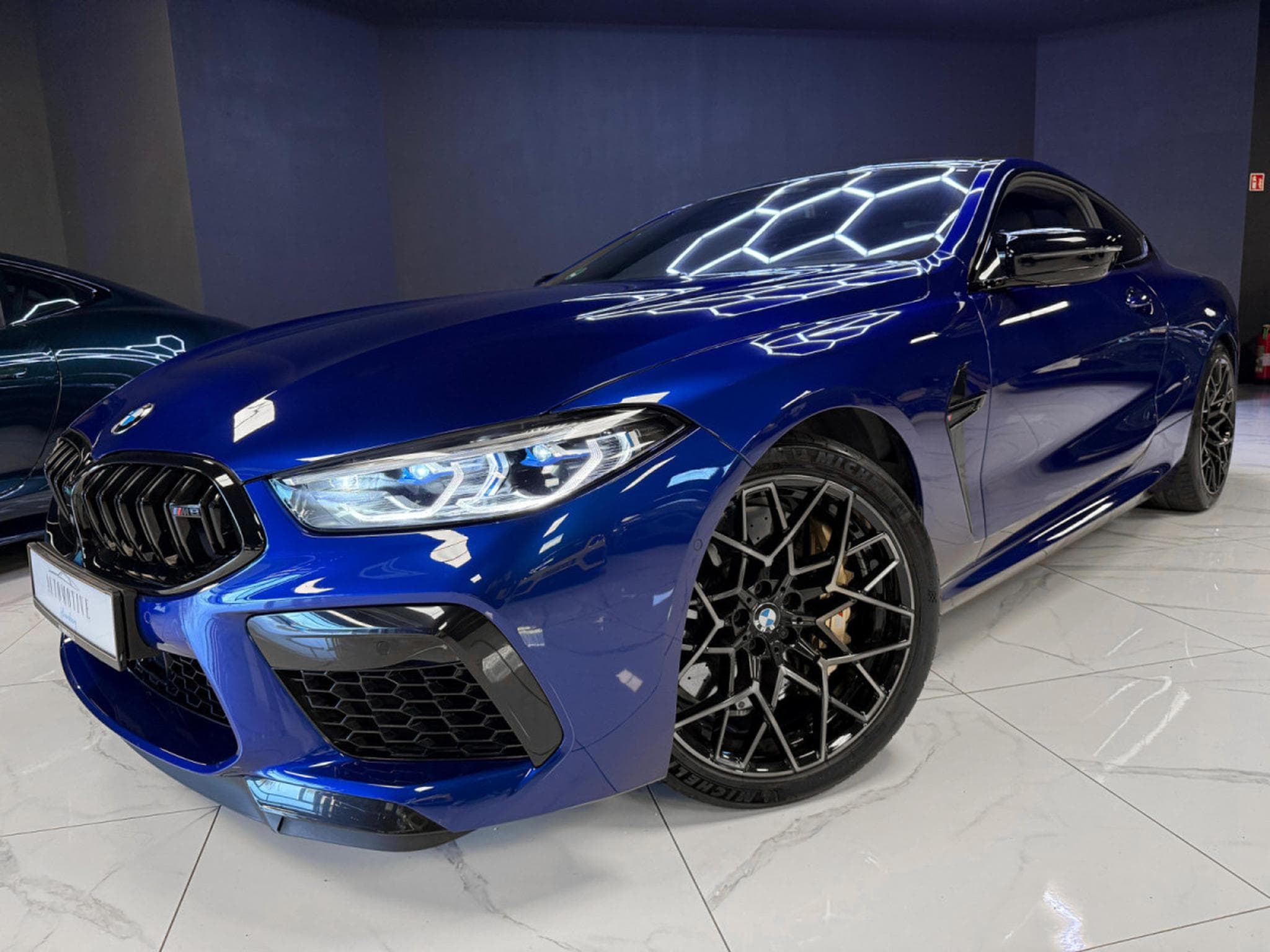 BMW M8 Competition xDrive Coupe (2021) - Foto 11