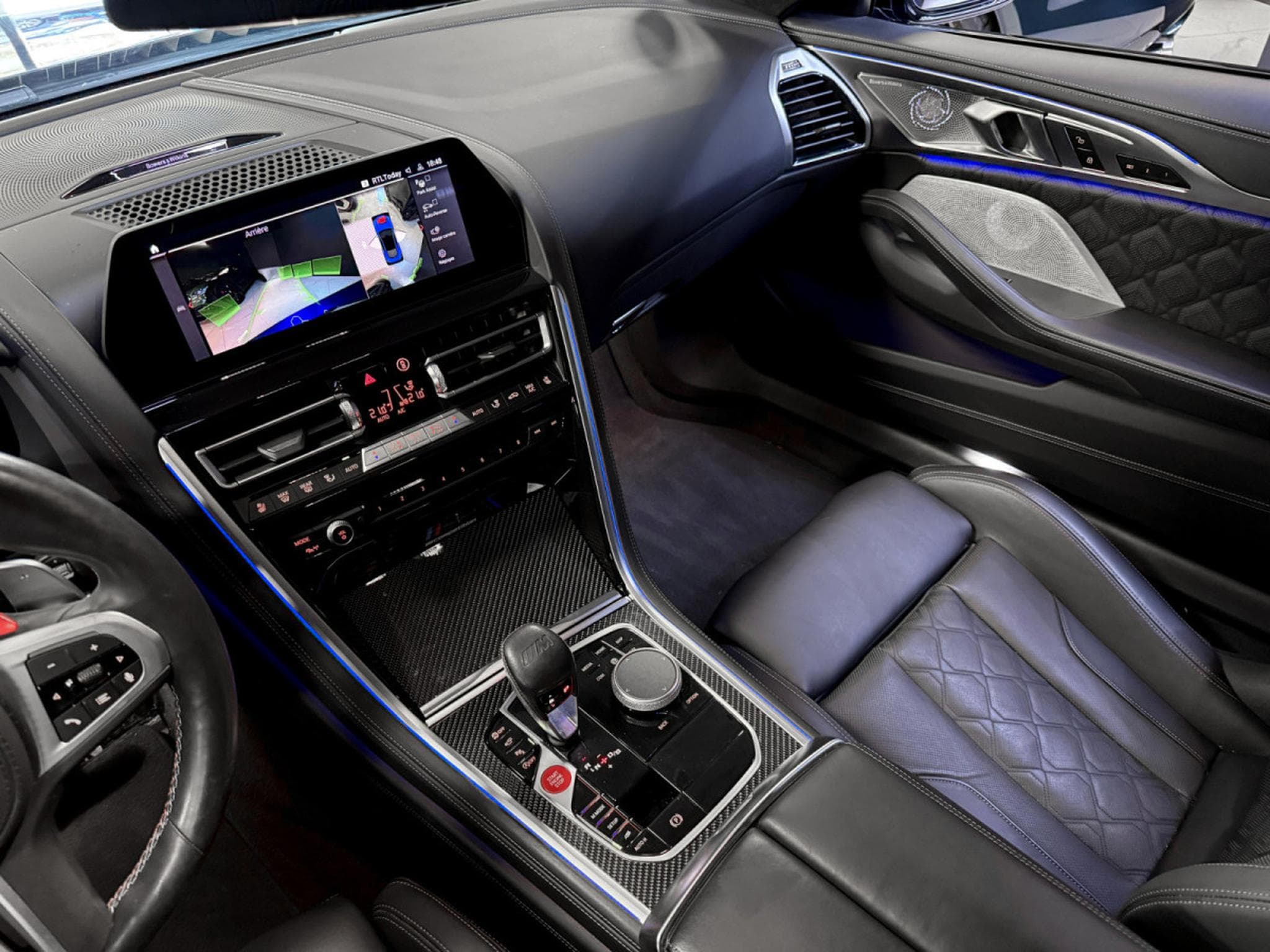 BMW M8 Competition xDrive Coupe (2021) - Foto 14