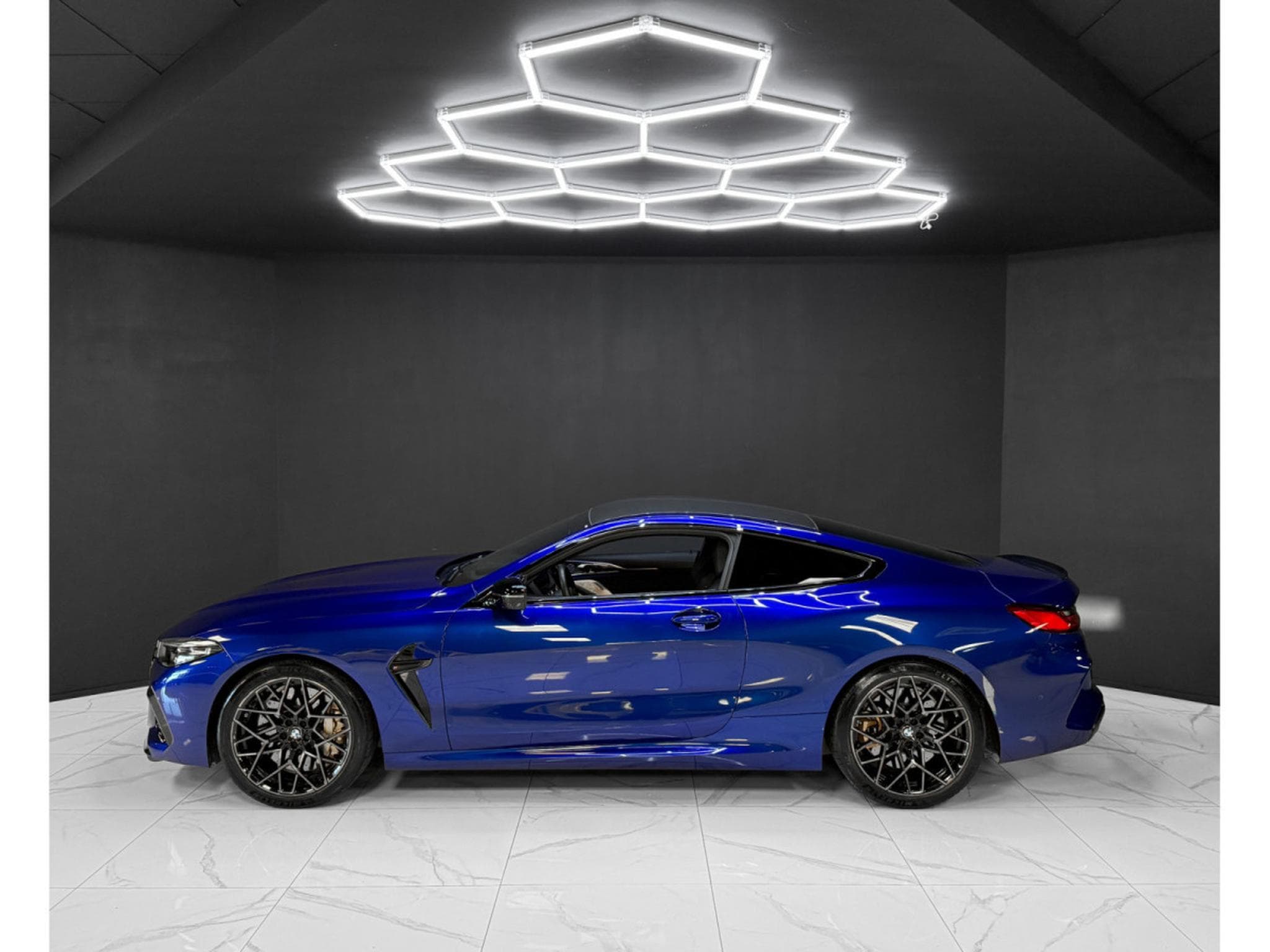 BMW M8 Competition xDrive Coupe (2021) - Foto 2