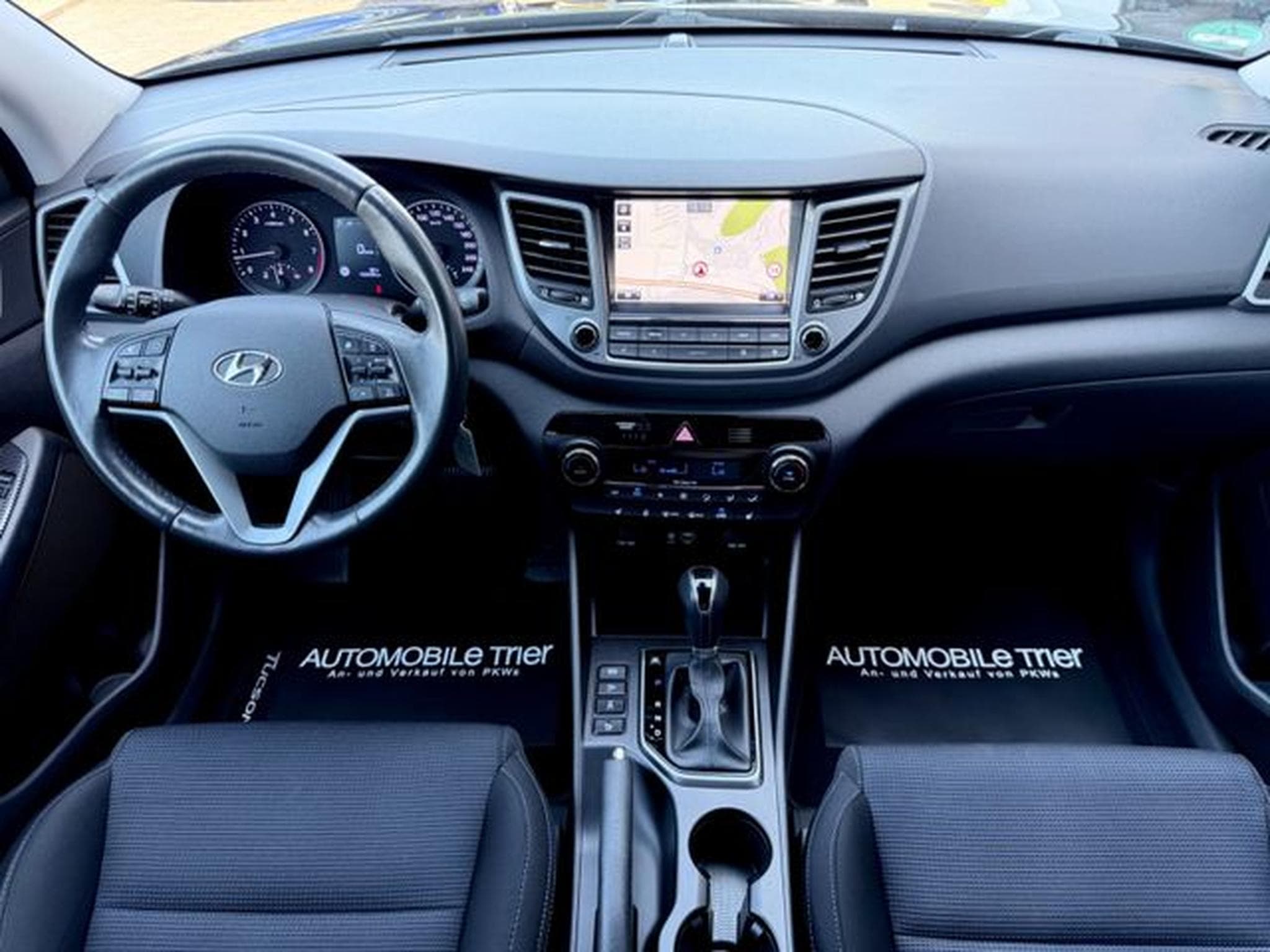 Hyundai TUCSON Tucson 1.6 4WD /NAVI/CAM/AHK/GARANTIE/ (2016) - Foto 10