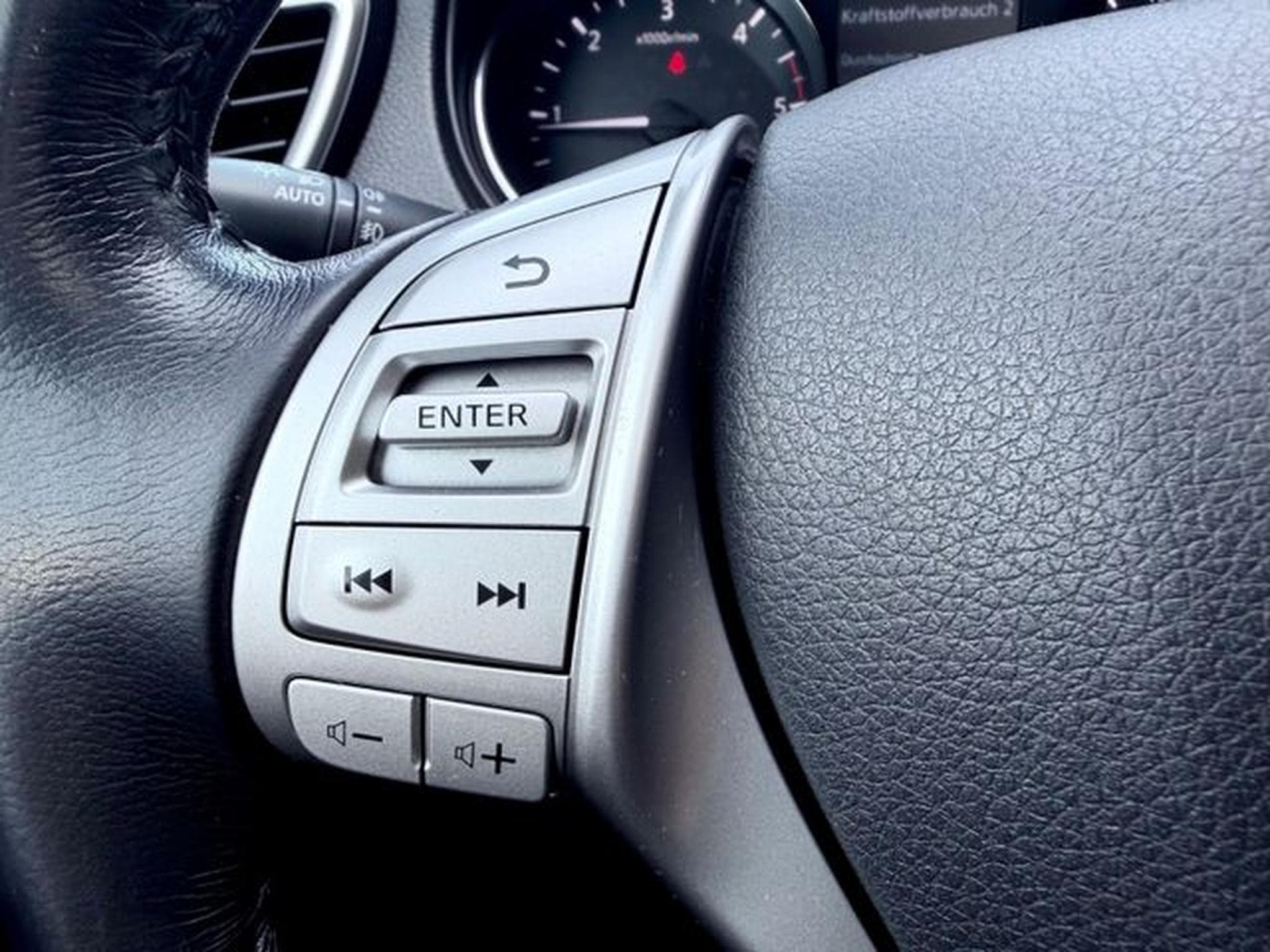 Nissan X-Trail X-Trail 2.0 dCi Automatik /NAVI/LED/360°CAM/ (2017) - Photo 15