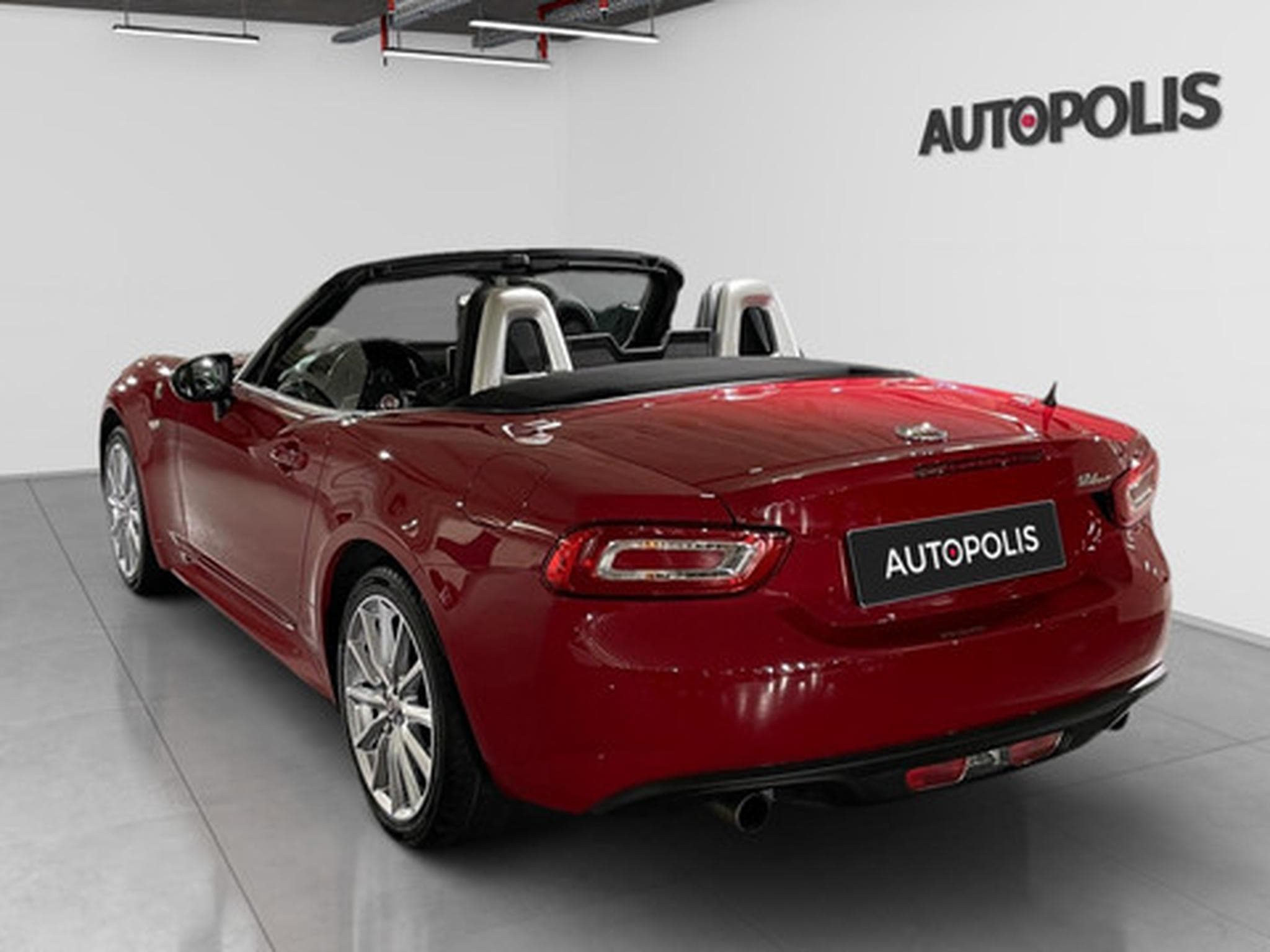 Fiat 124 Spider 124 SPIDER LUSSO 1.4 Multiair 140 pk (2016) - Photo 18