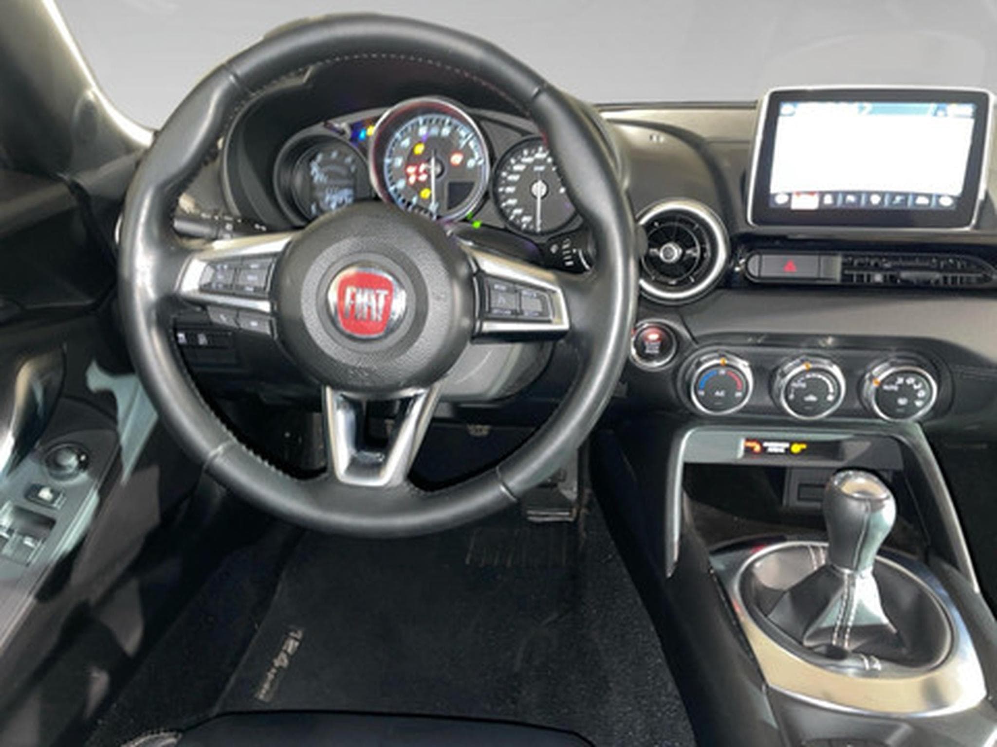 Fiat 124 Spider 124 SPIDER LUSSO 1.4 Multiair 140 pk (2016) - Photo 6