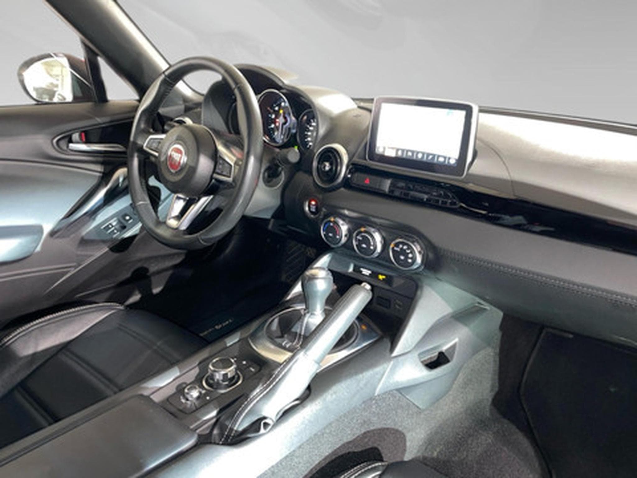 Fiat 124 Spider 124 SPIDER LUSSO 1.4 Multiair 140 pk (2016) - Photo 7