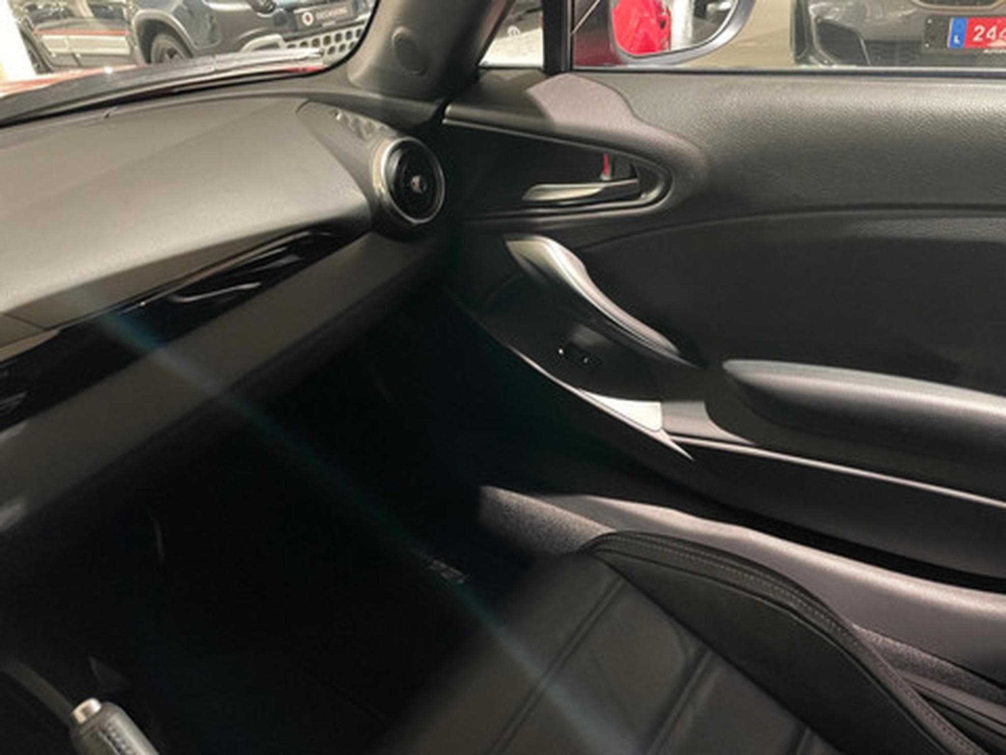 Fiat 124 Spider 124 SPIDER LUSSO 1.4 Multiair 140 pk (2016) - Photo 9