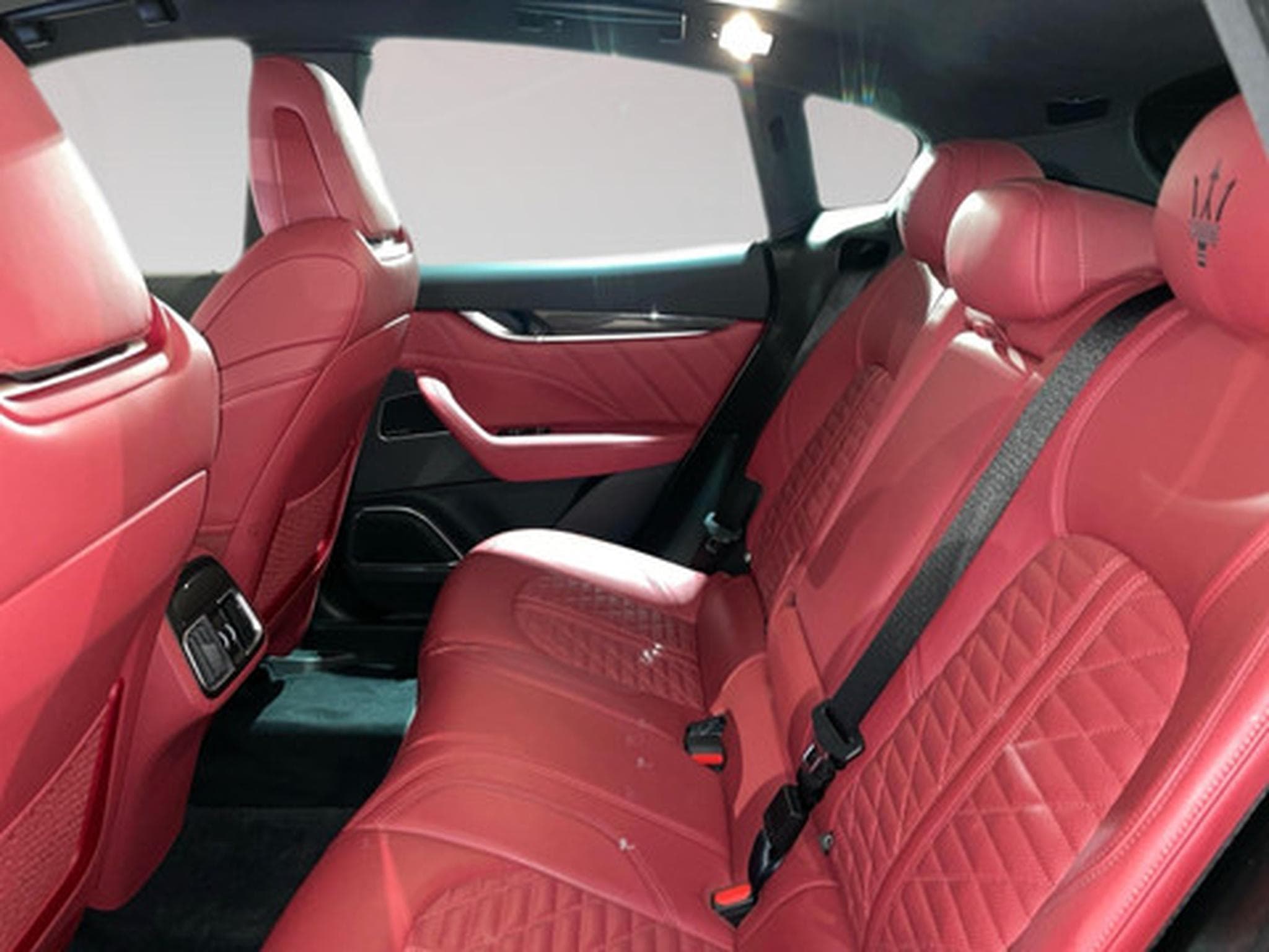 Maserati Levante 3.0 V6 Modena S Aut. 4x4 (2022) - Photo 11