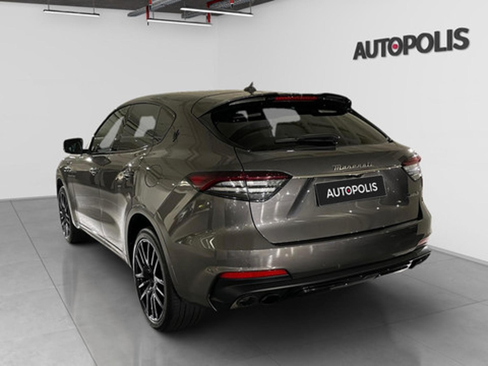 Maserati Levante 3.0 V6 Modena S Aut. 4x4 (2022) - Photo 20