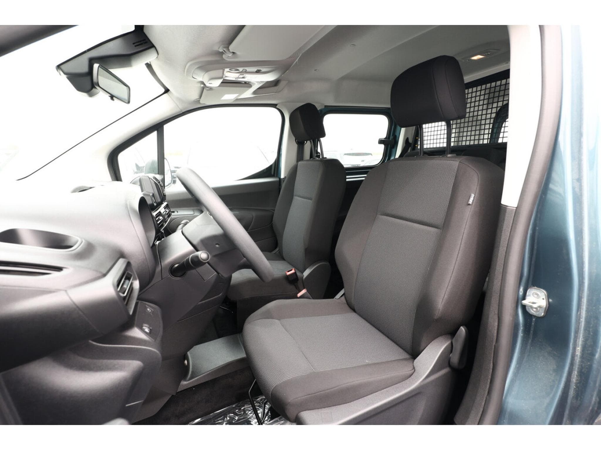 Opel Combo 1.5 BlueHDi 102 Edition (2025) - Photo 6
