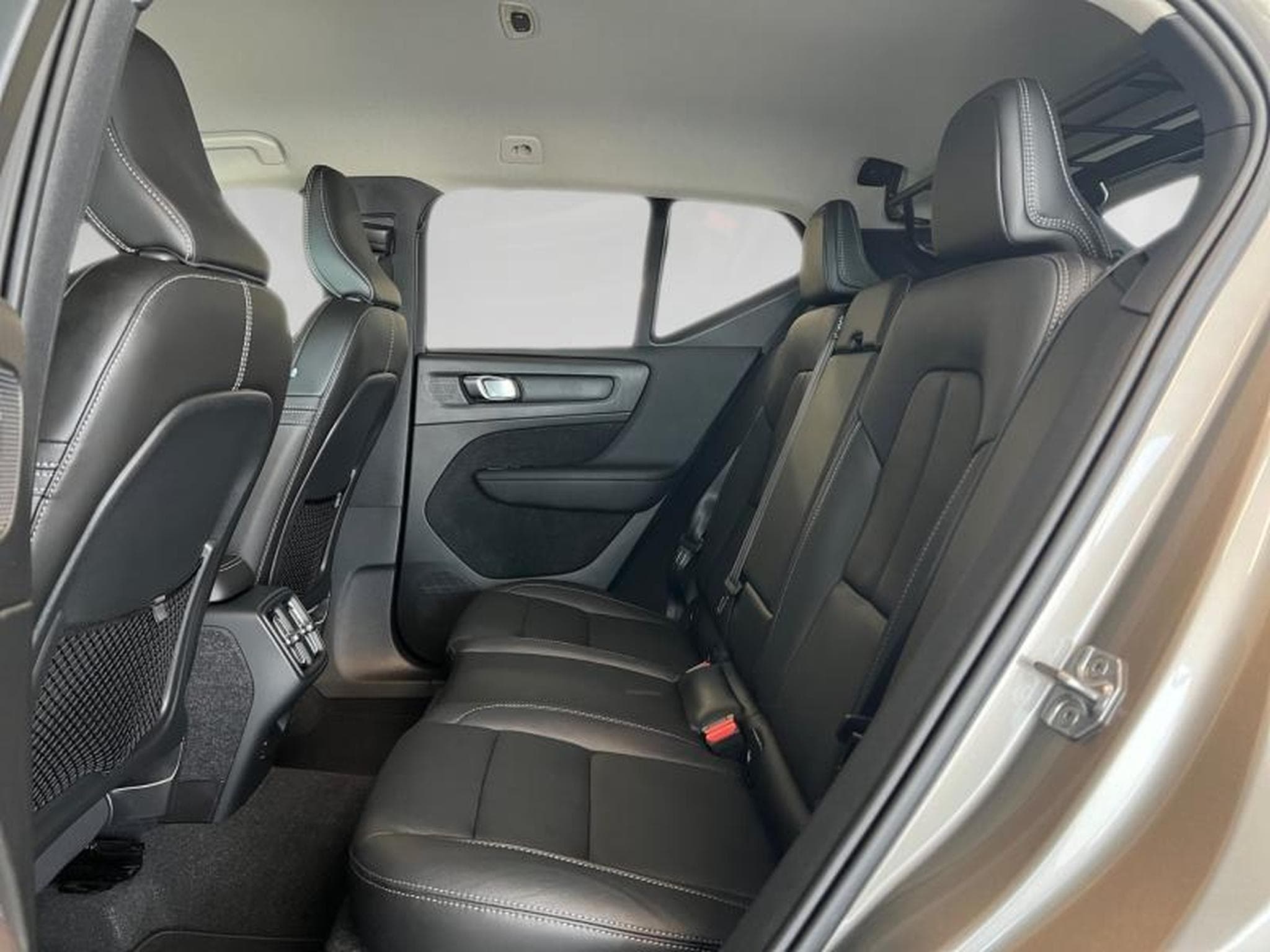 Volvo XC40 Inscription (2021) - Photo 13