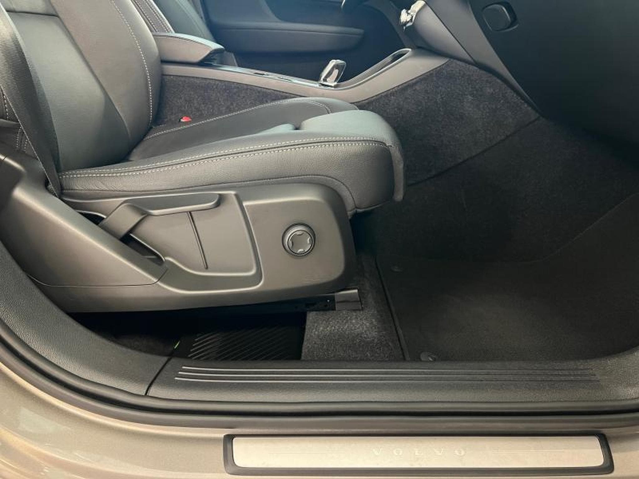 Volvo XC40 Inscription (2021) - Photo 15