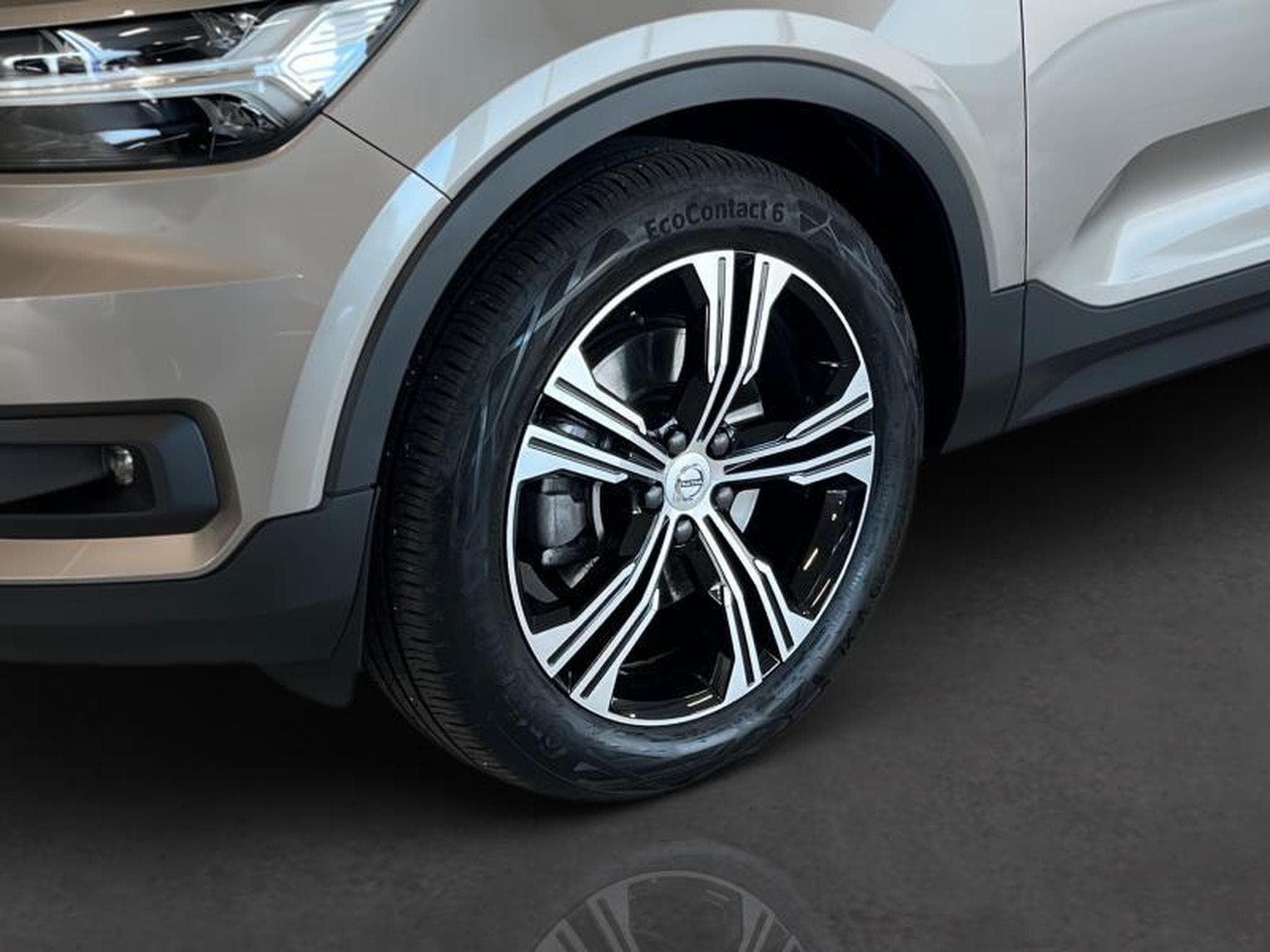Volvo XC40 Inscription (2021) - Photo 6