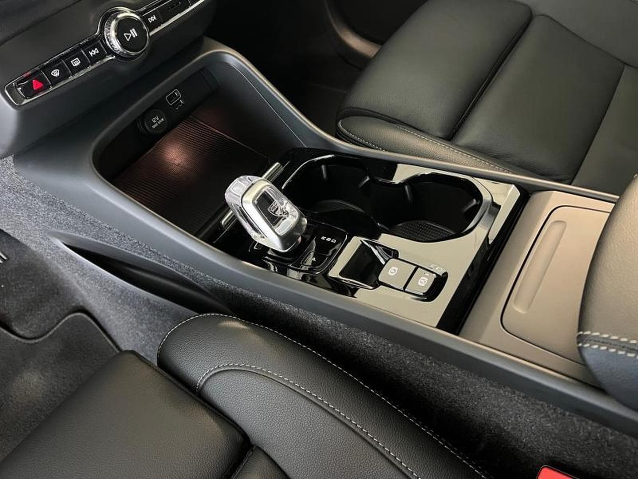 Volvo XC40 Inscription (2021) - Photo 8