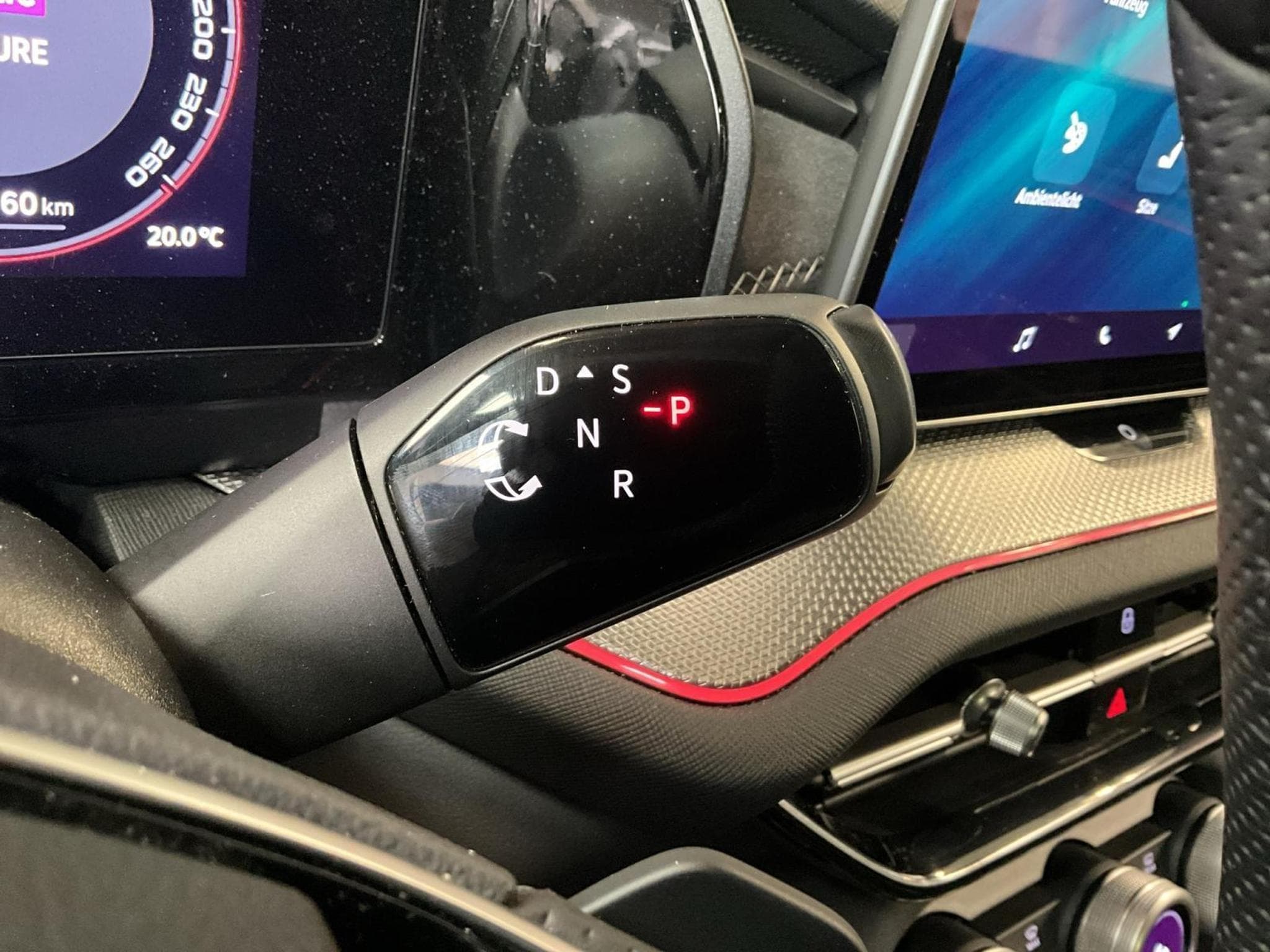 Skoda Kodiaq Sportline+DSG+4x4+PackClever+AHK+Pano (2024) - Foto 12