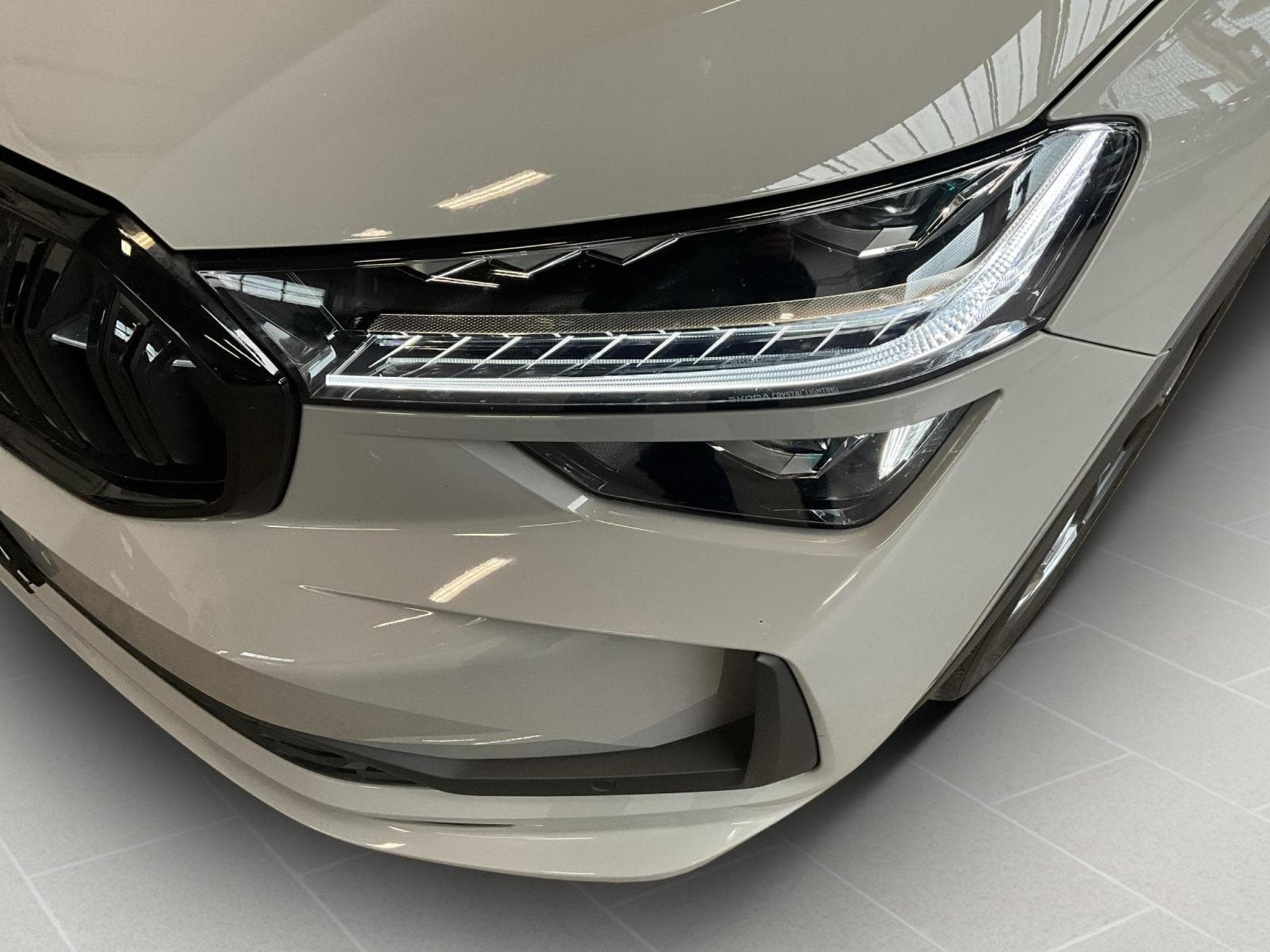 Skoda Kodiaq Sportline+DSG+4x4+PackClever+AHK+Pano (2024) - Foto 18