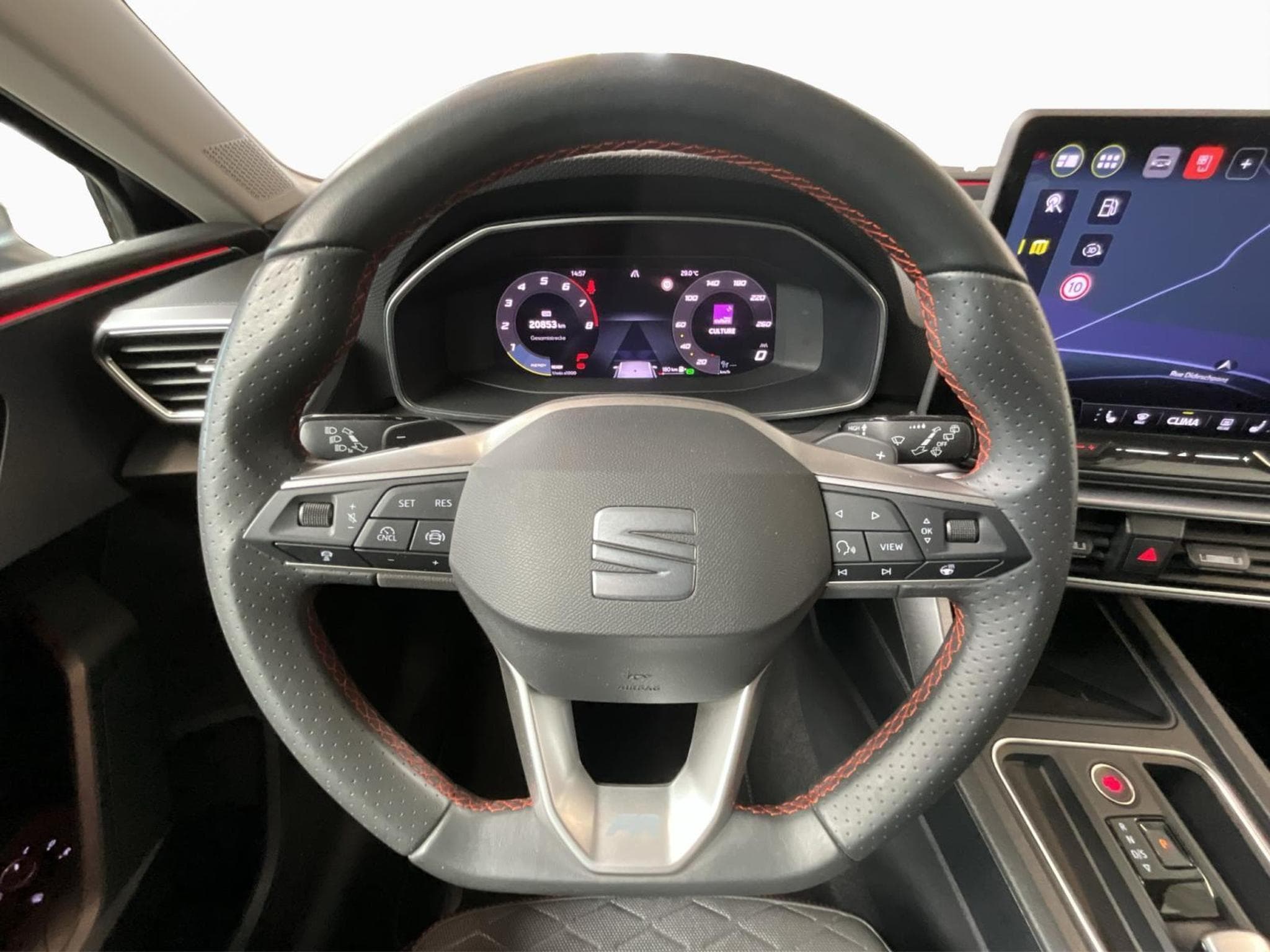 Seat Leon Fr+DSG+P.Vision+Matrix-Led+P.Safe+P.Driver (2025) - Foto 10