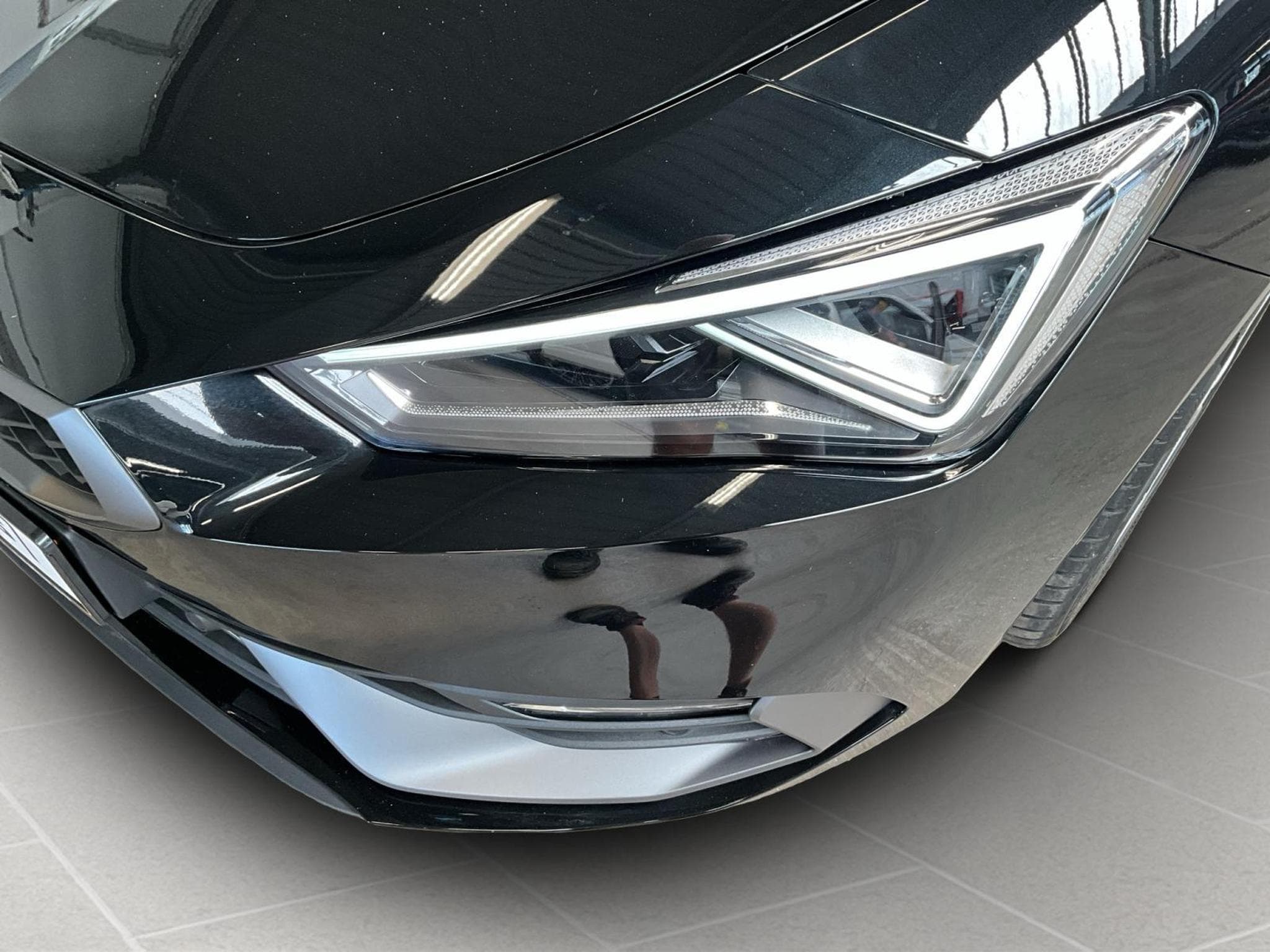 Seat Leon Fr+DSG+P.Vision+Matrix-Led+P.Safe+P.Driver (2025) - Foto 17