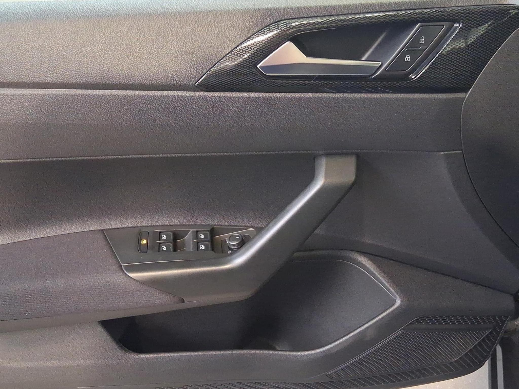 VW Taigo Life+DSG+IQ-Drive+Navi+RearView (2023) - Foto 14