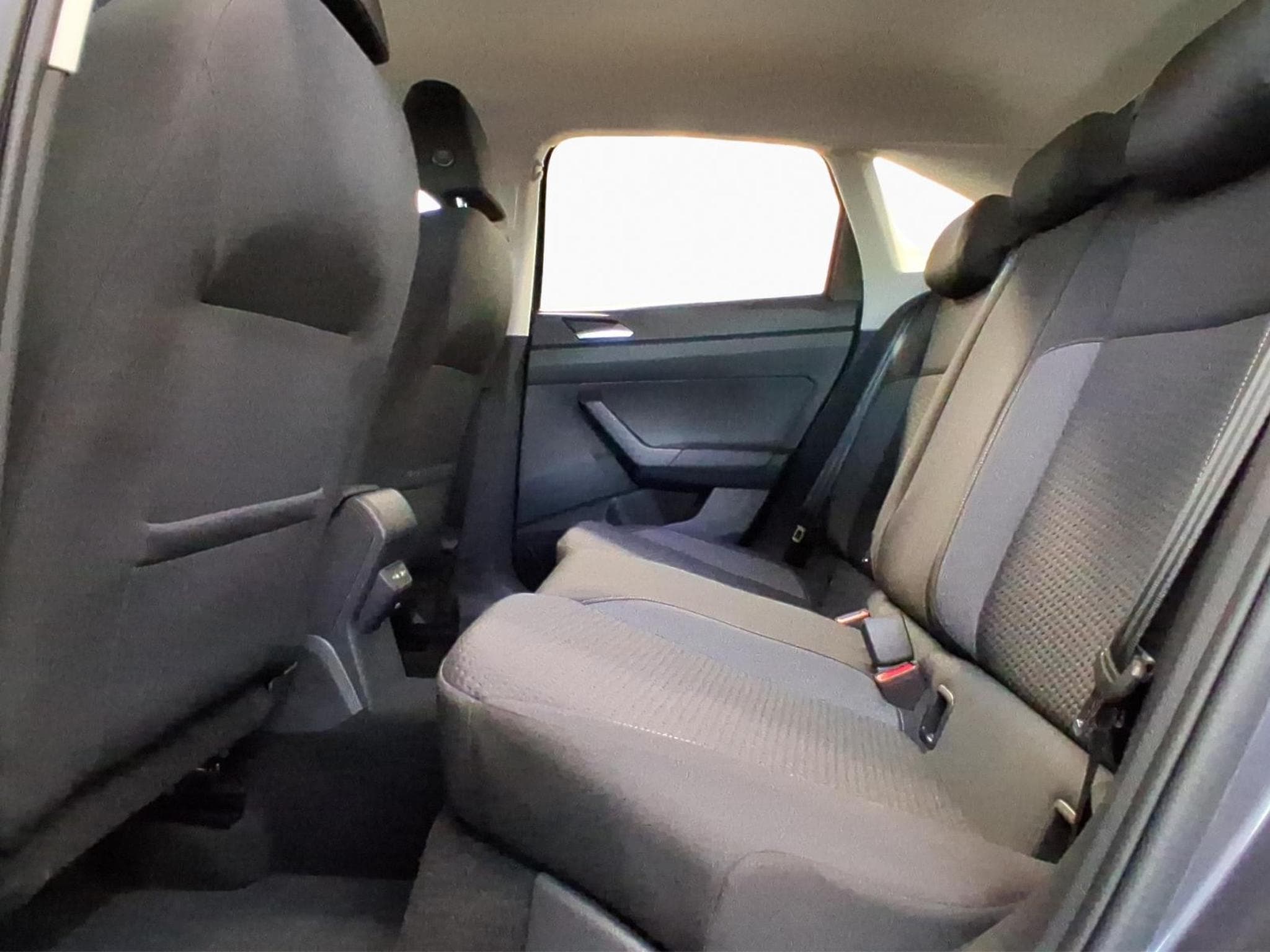 VW Taigo Life+DSG+IQ-Drive+Navi+RearView (2023) - Foto 15