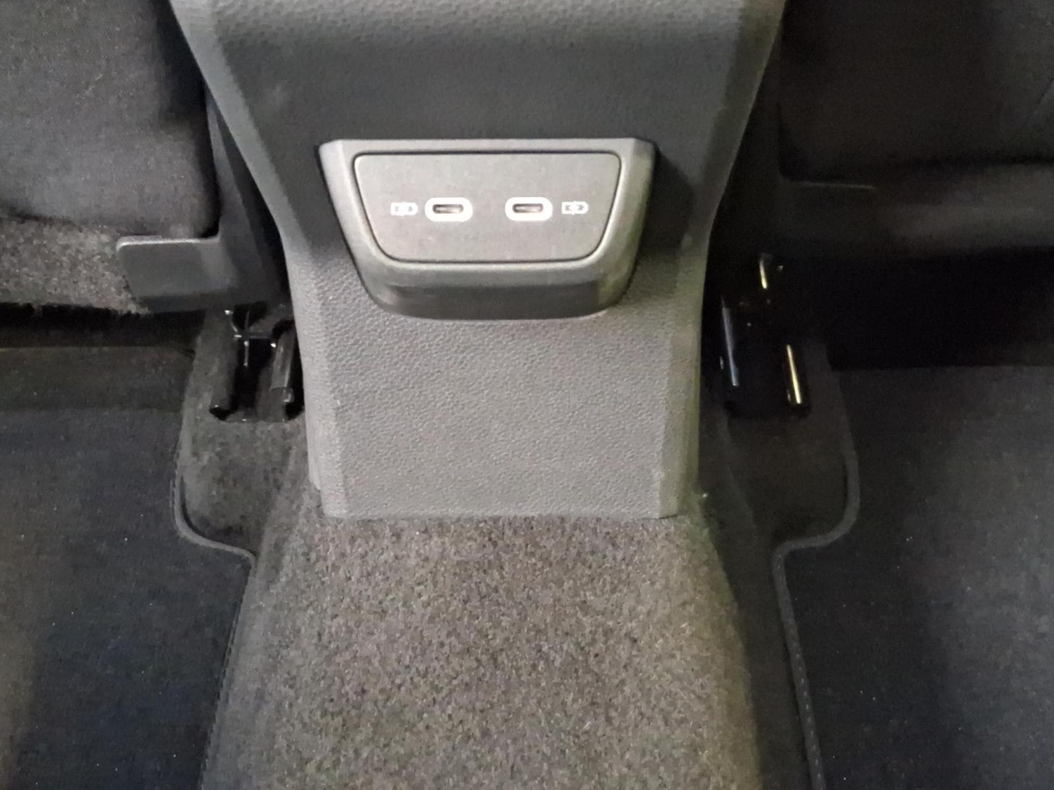 VW Taigo Life+DSG+IQ-Drive+Navi+RearView (2023) - Foto 20