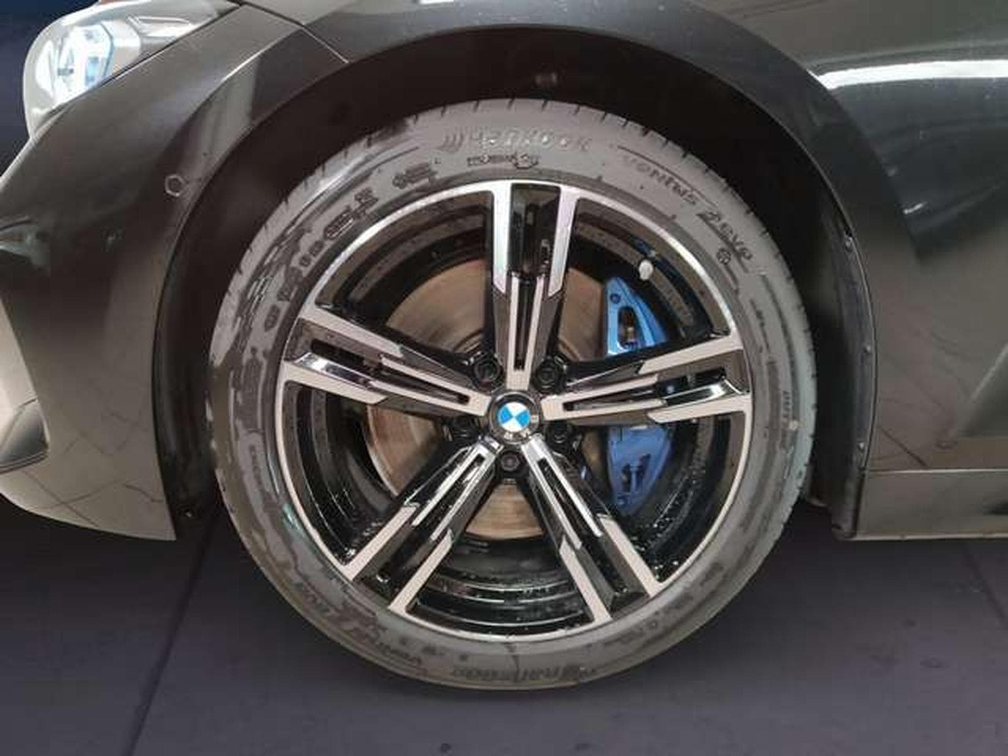BMW 330 i xDrive Head-Up HiFi DAB LED (2025) - Photo 6