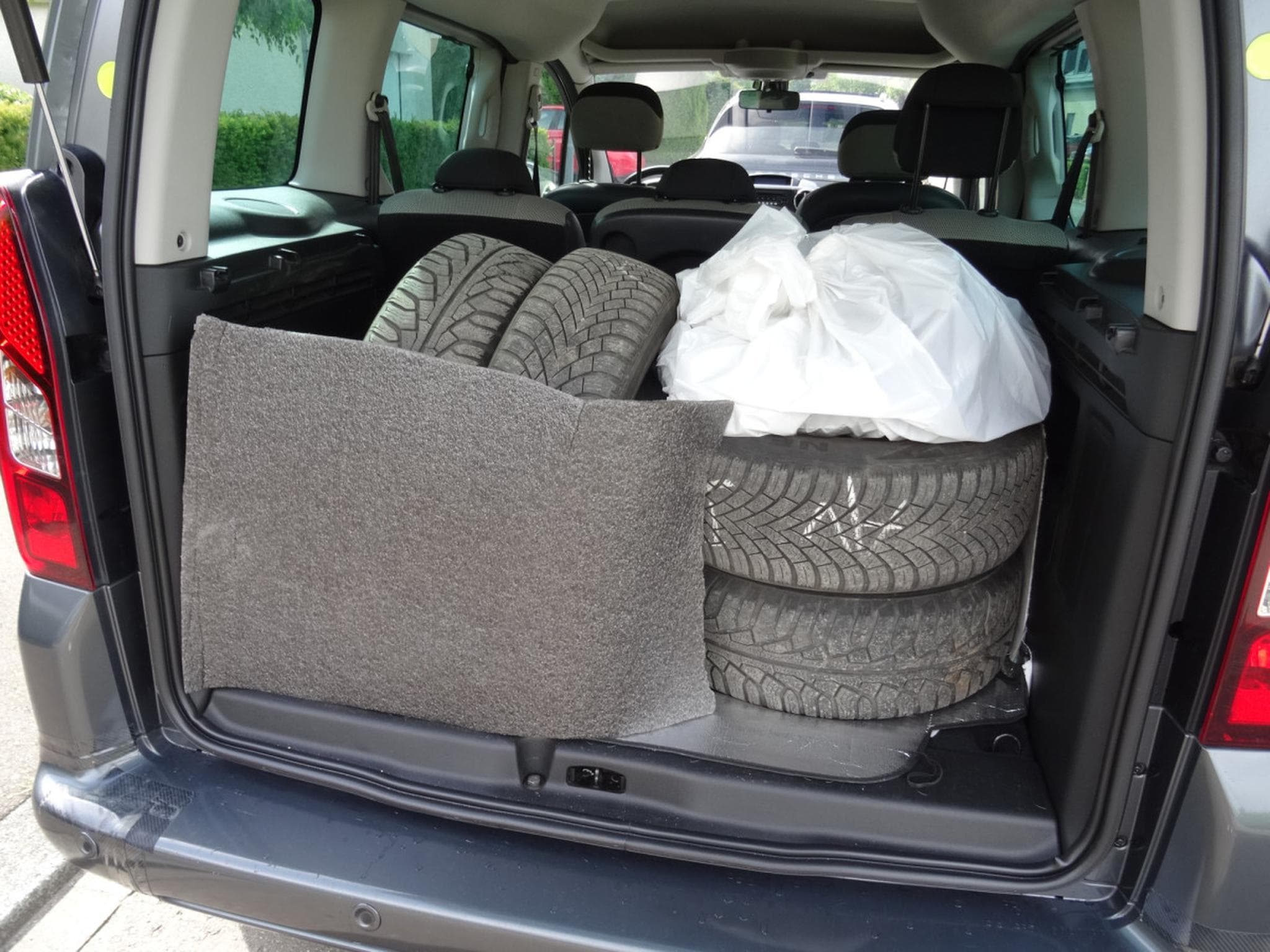 Citroën Berlingo Multispace Exclusive 1.6  HDi 114 CV (2013) - Photo 9