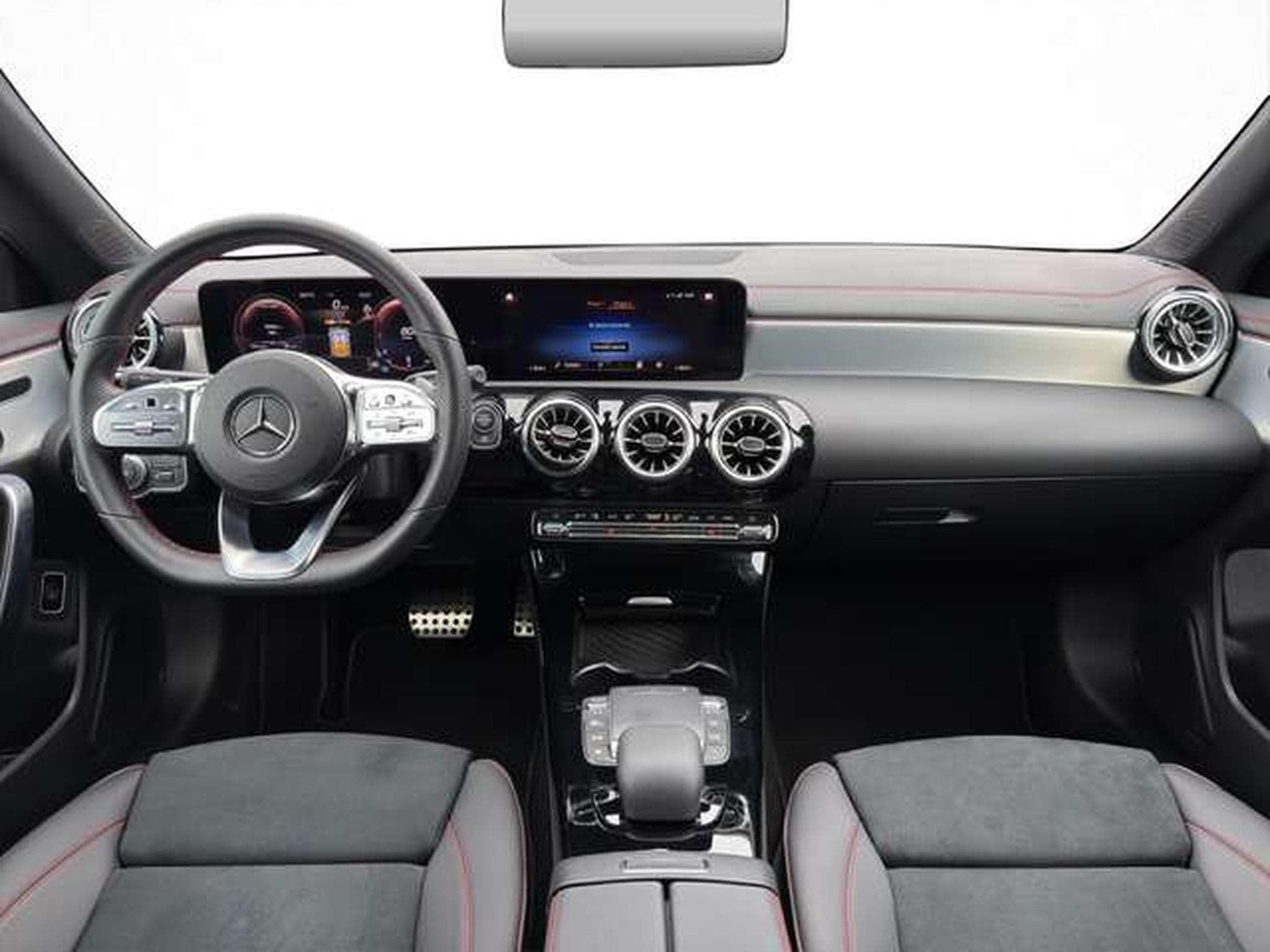 Mercedes CLA 200 AMG Line (2023) - Photo 10