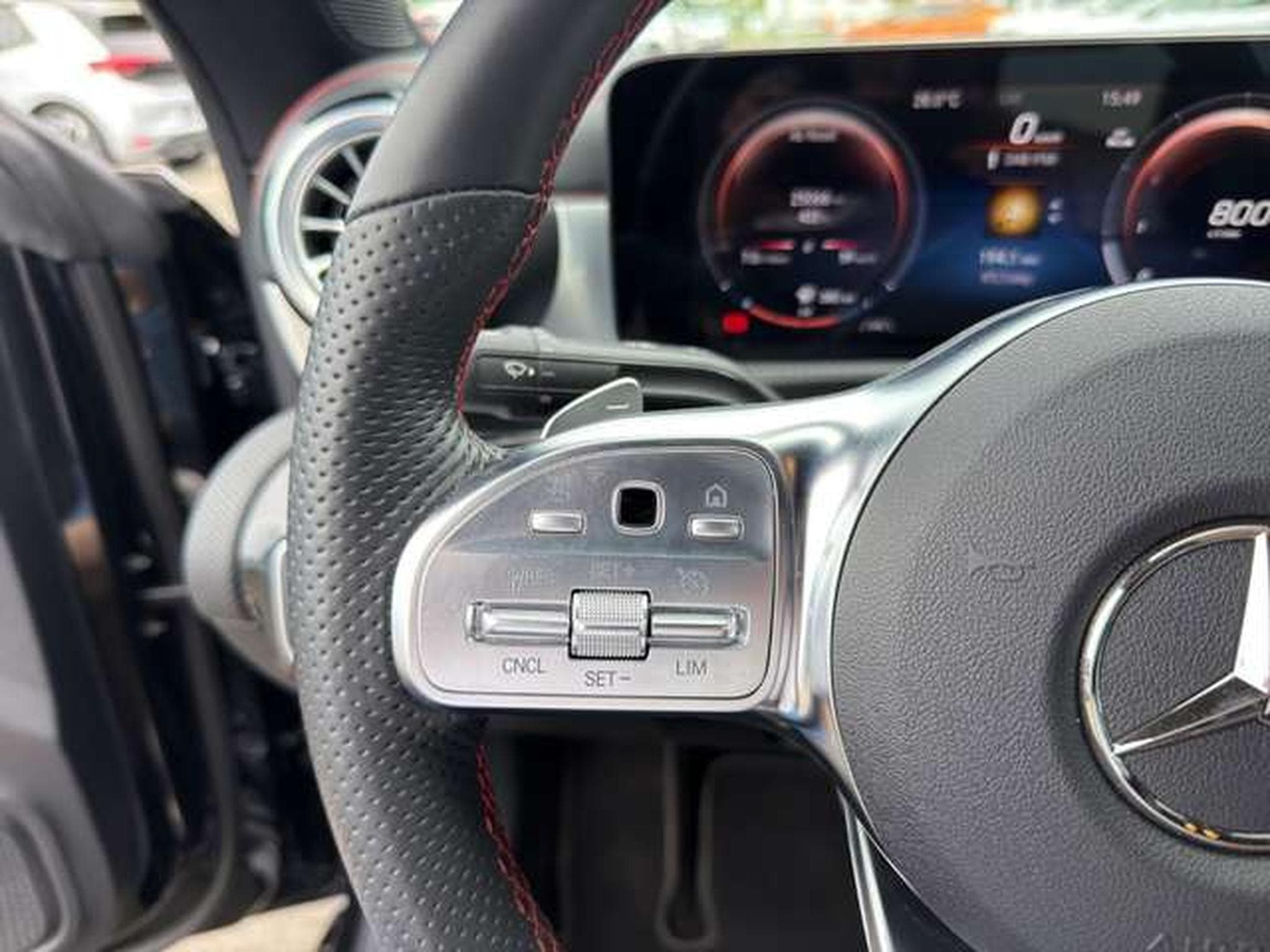 Mercedes CLA 200 AMG Line (2023) - Photo 19