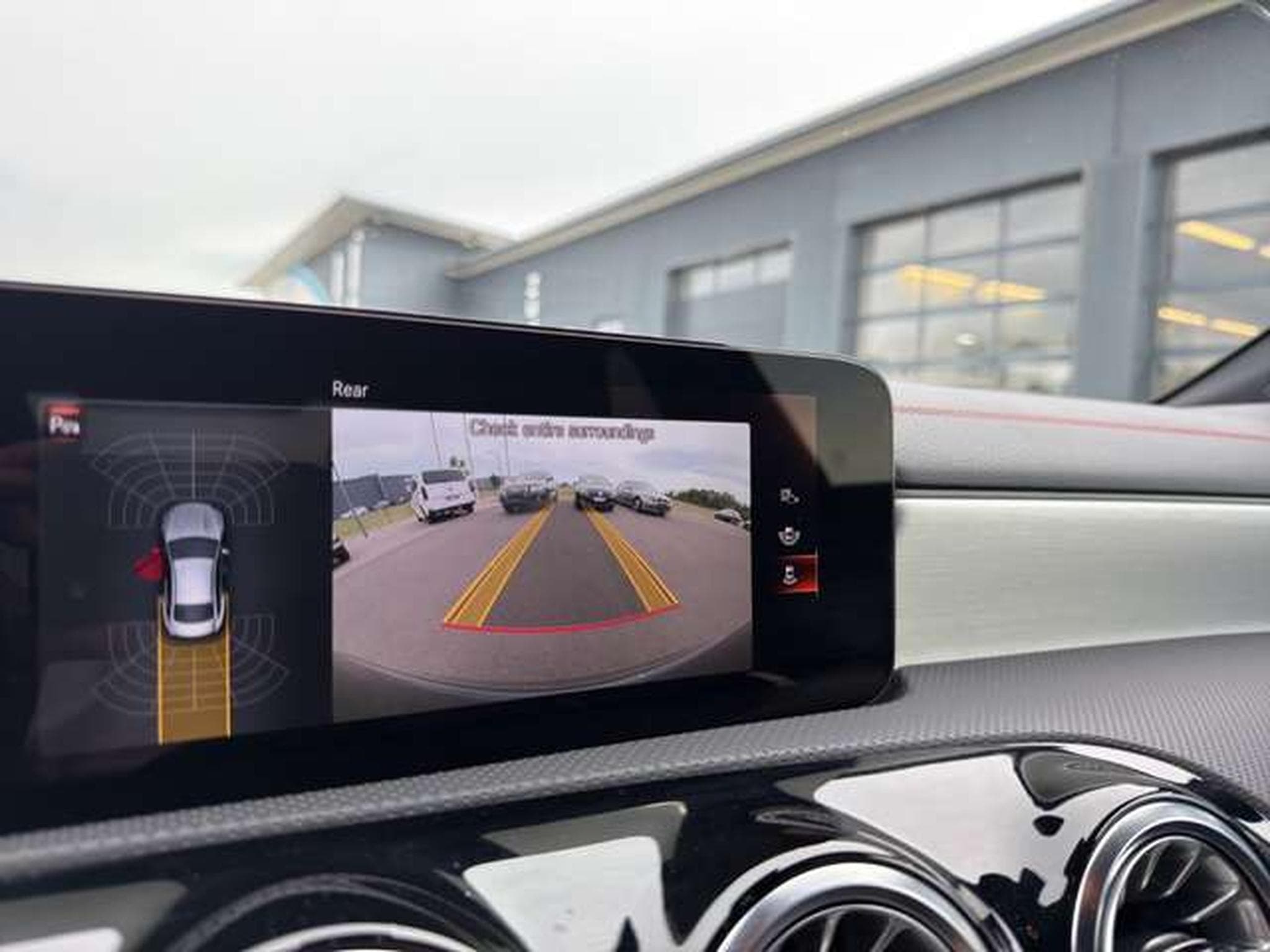 Mercedes CLA 200 AMG Line (2023) - Photo 21