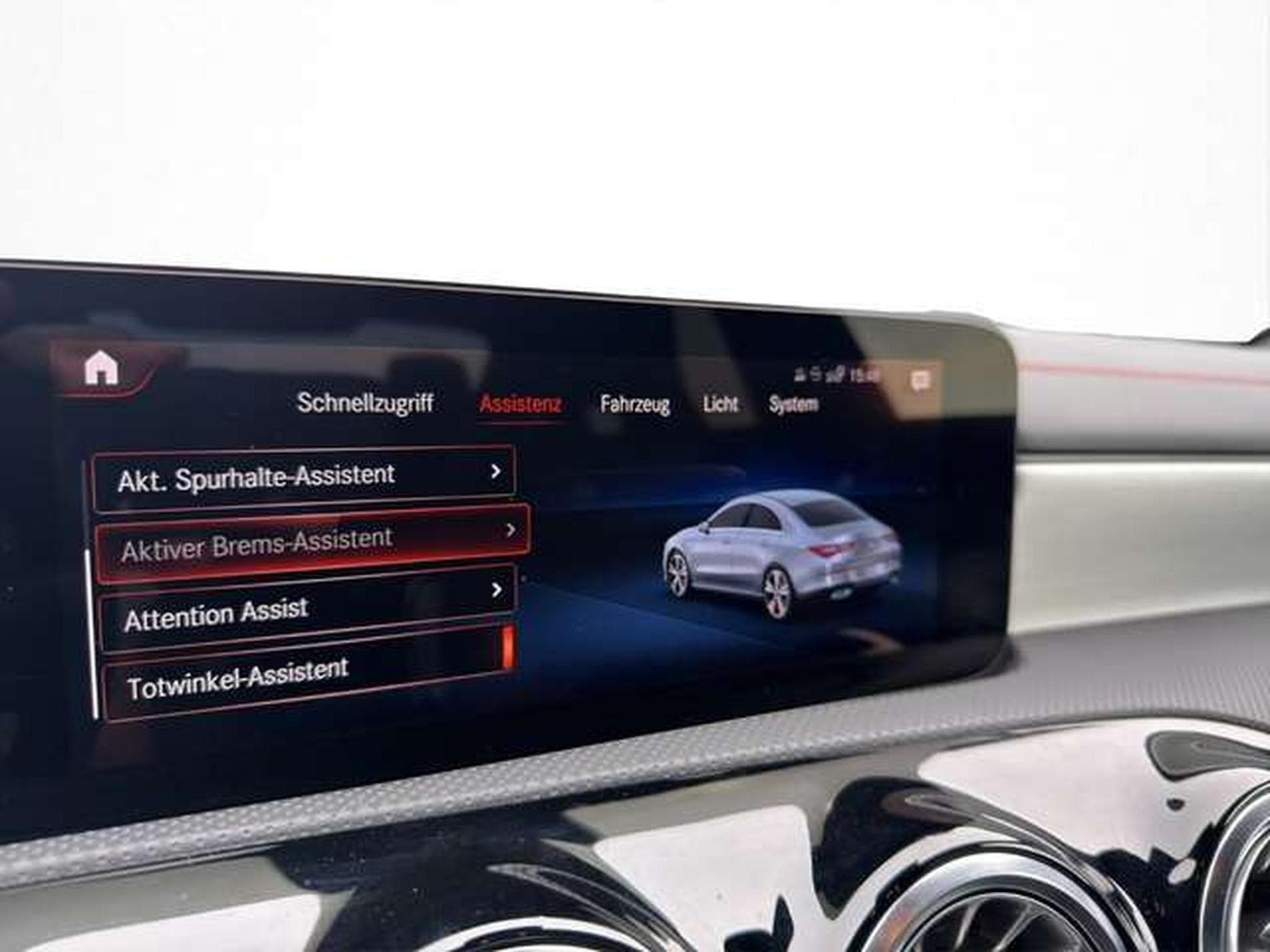 Mercedes CLA 200 AMG Line (2023) - Photo 23