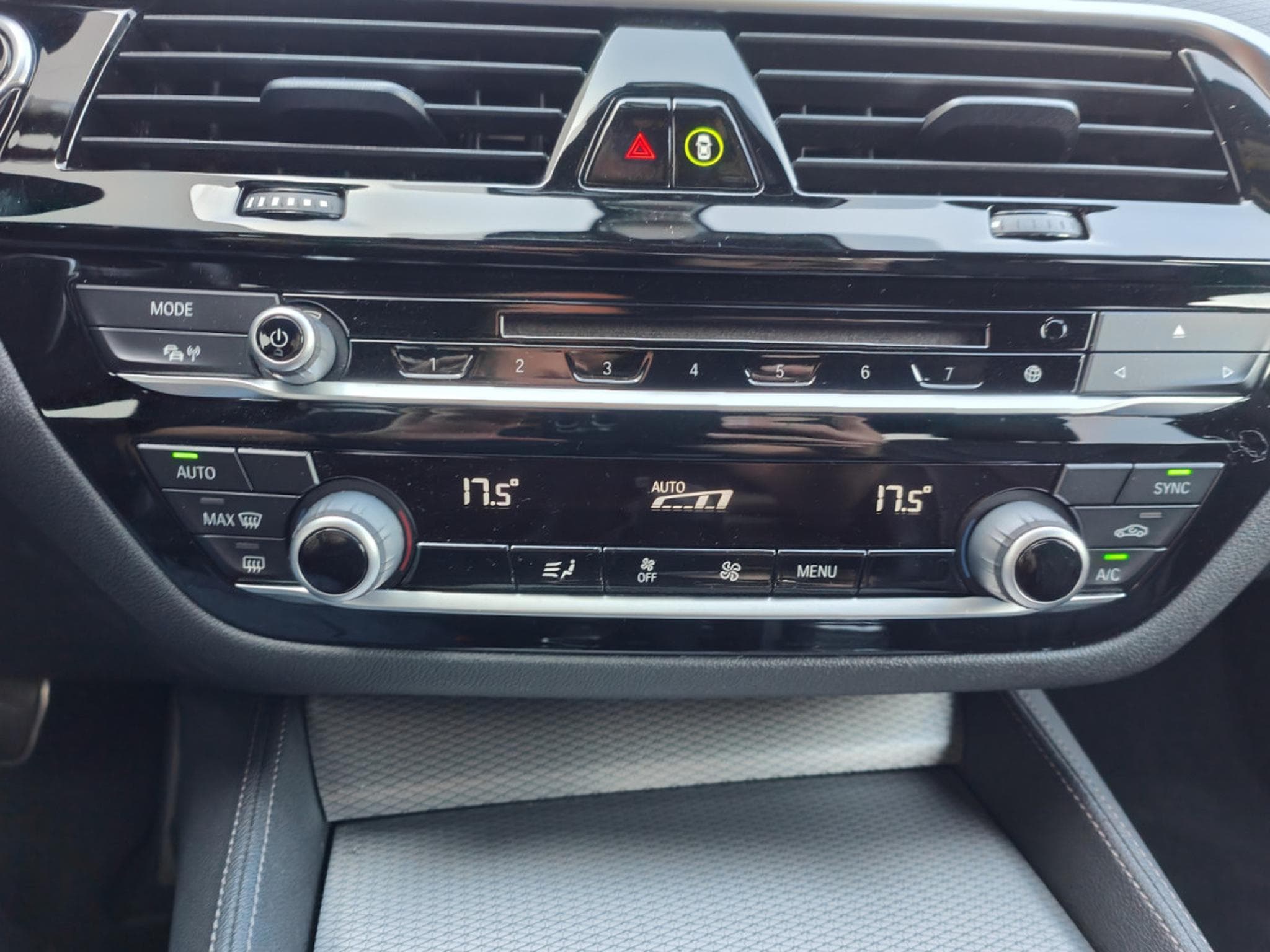 BMW 520 520dA PACK M CARPLAY GPS CAMERA VIRTUAL LED (2019) - Photo 15
