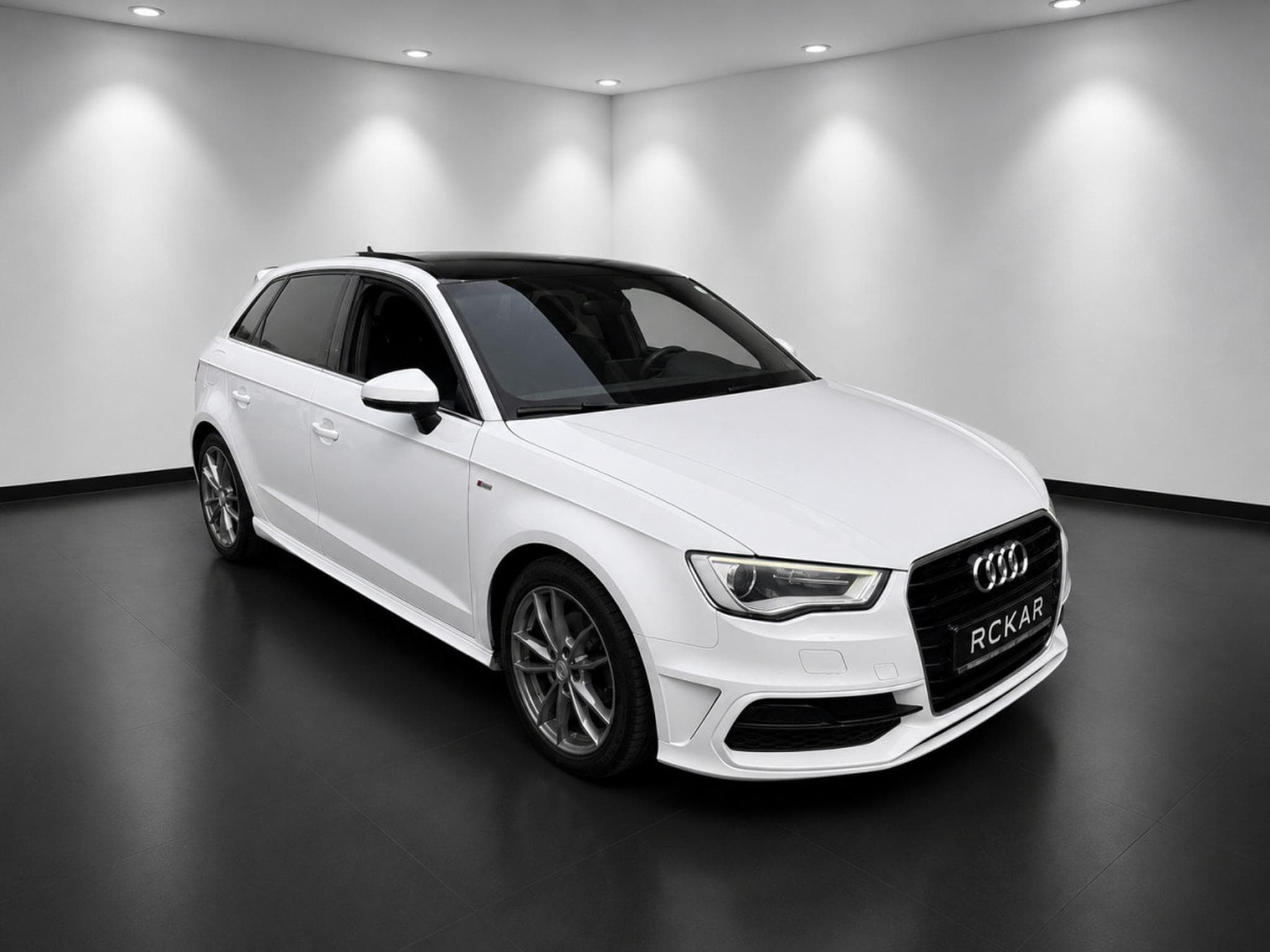 Audi A3 2.0 Tdi 150 Sportback S-Line S-Tronic (2014) - Photo 2