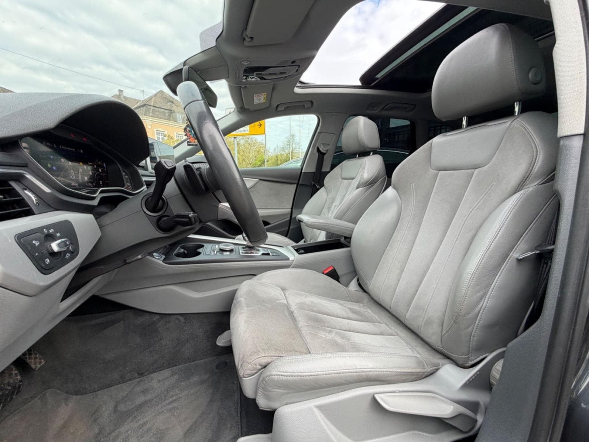 Audi A4 quattro 45 TFSI 180 KW / Pano / (2019) - Photo 11