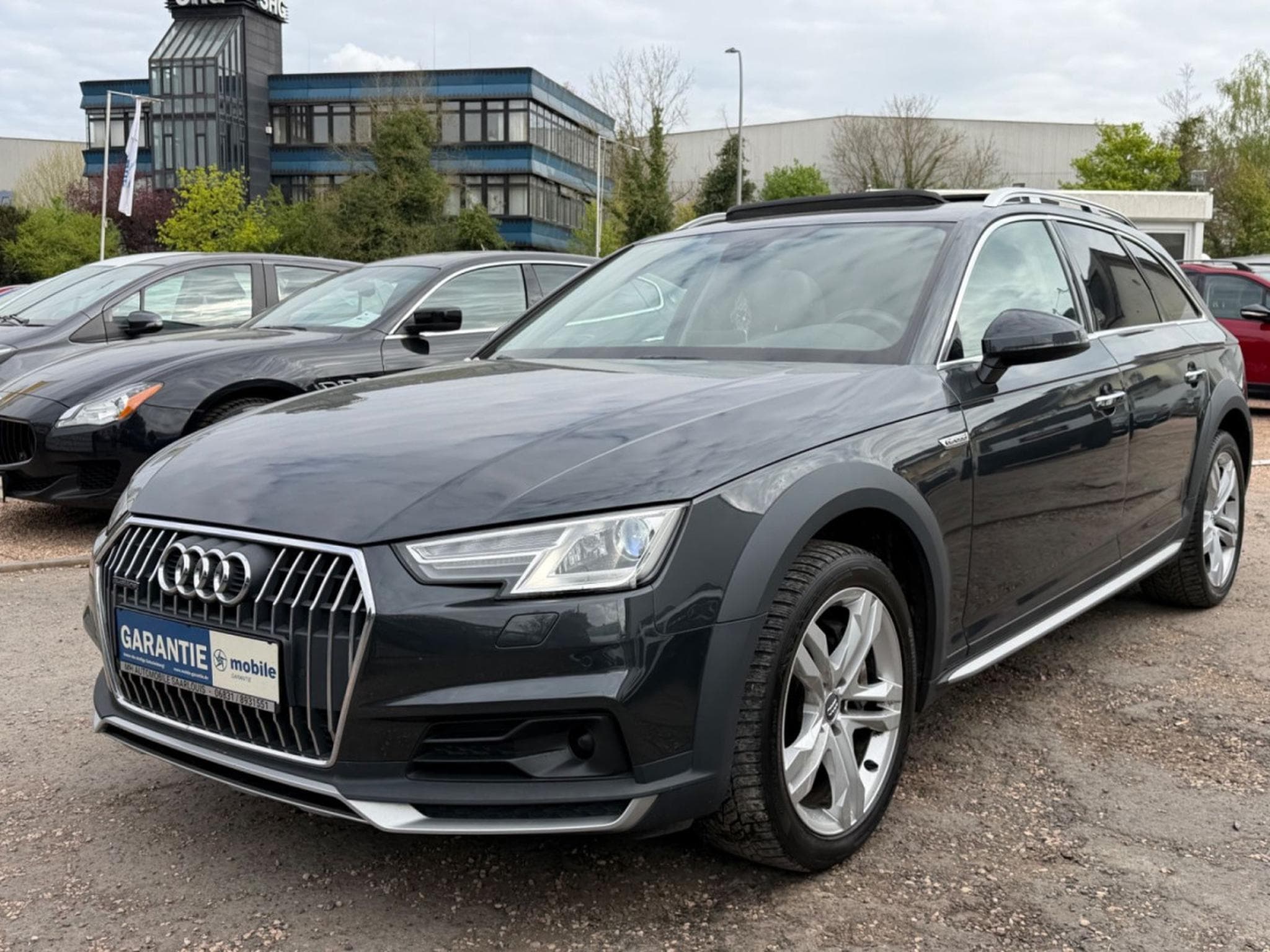 Audi A4 quattro 45 TFSI 180 KW / Pano / (2019) - Photo 2