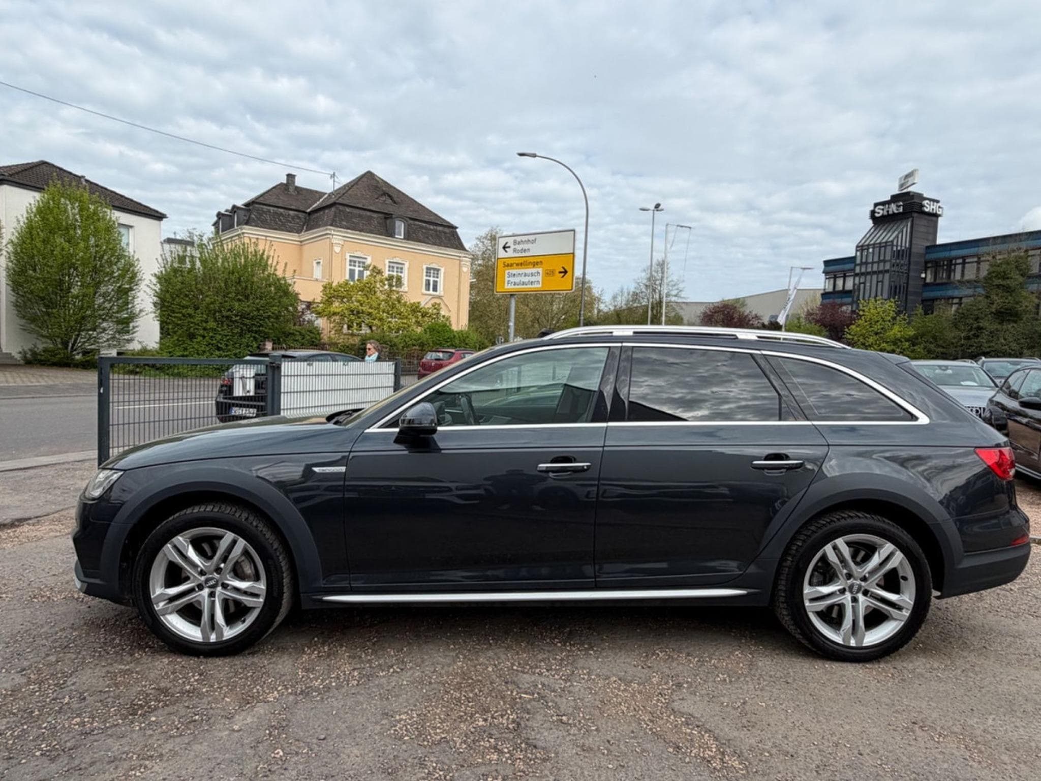 Audi A4 quattro 45 TFSI 180 KW / Pano / (2019) - Photo 3