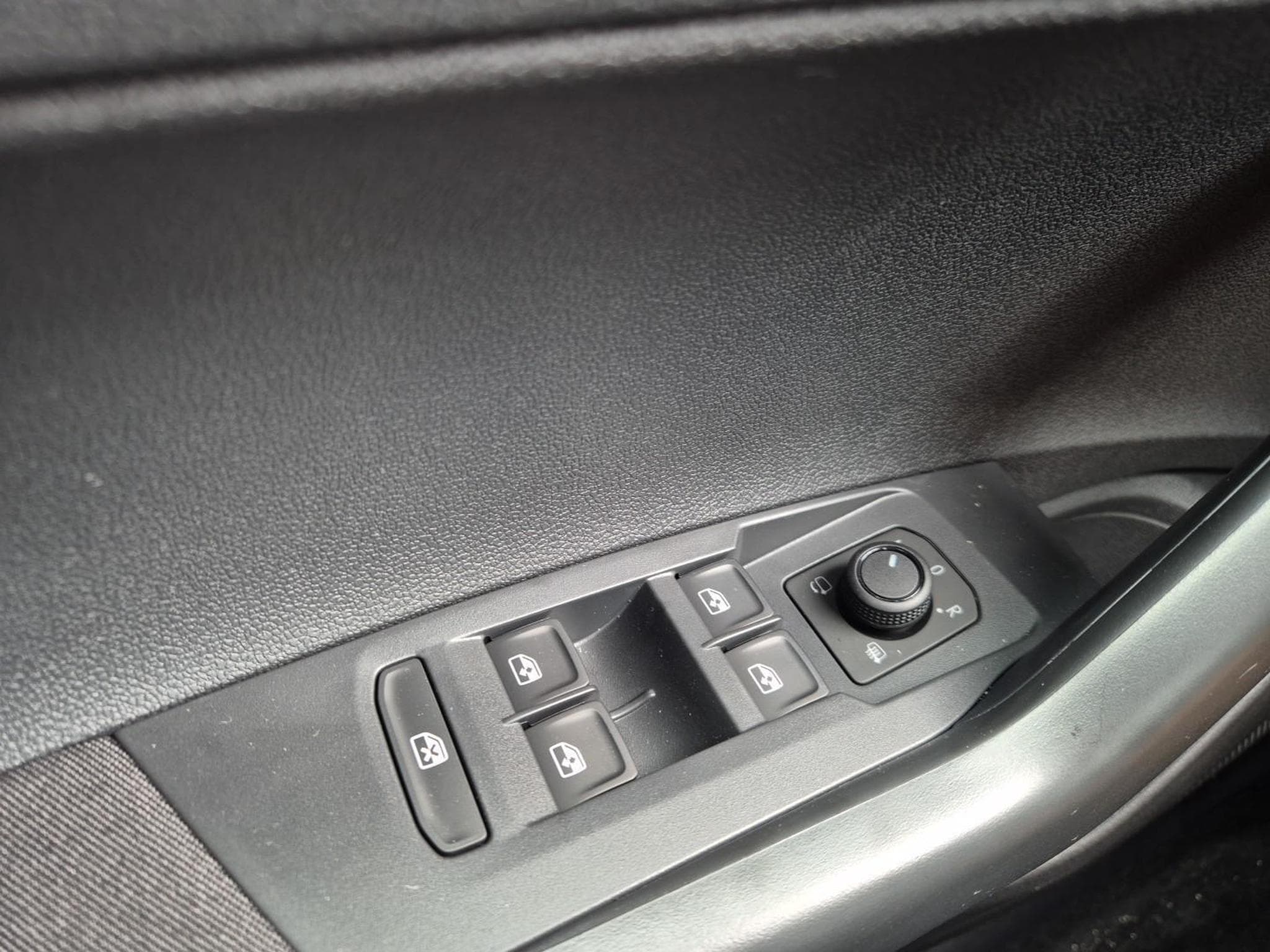 VW Taigo 1.0 TSI 116PS (2026) - Photo 13
