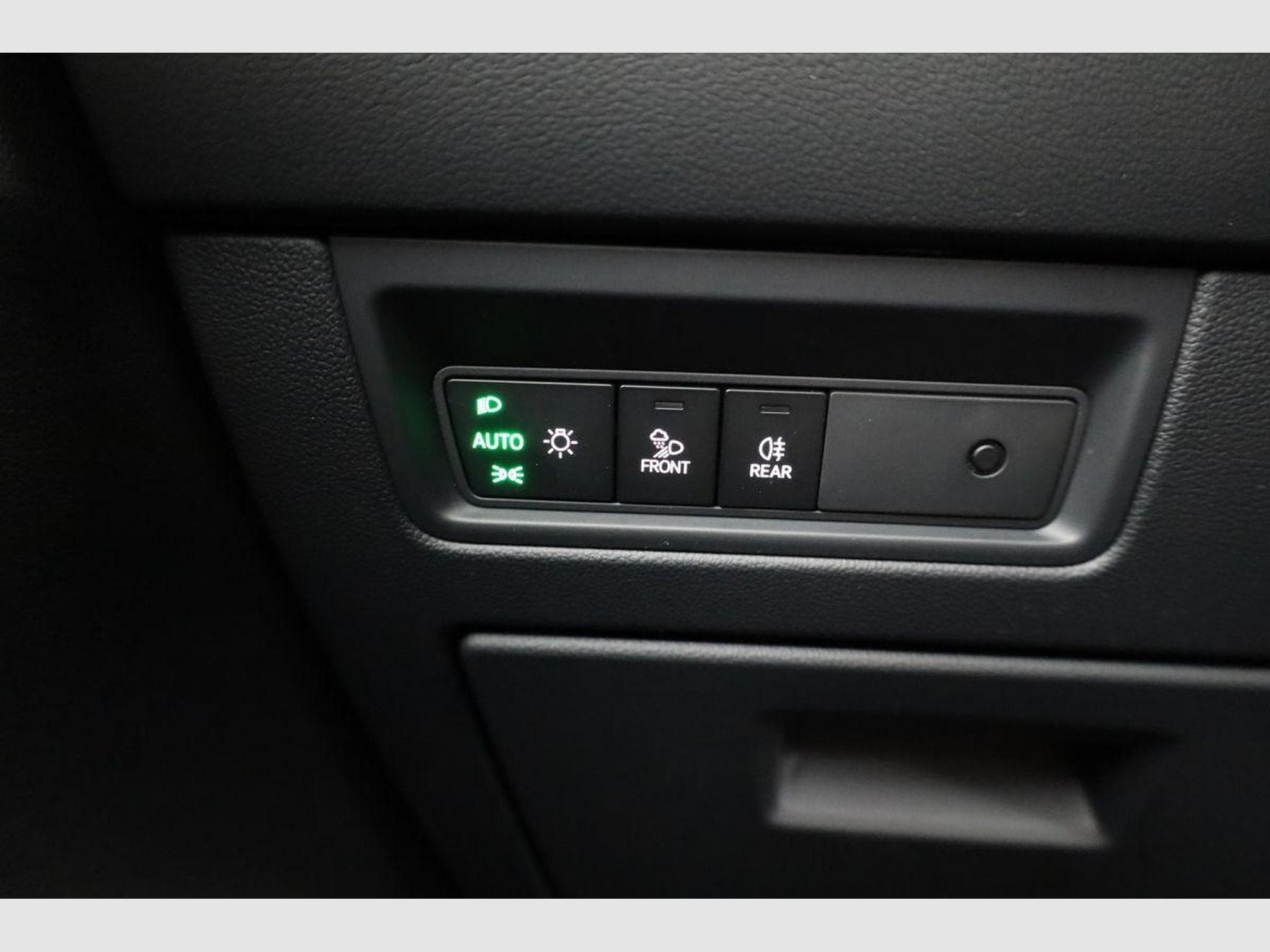 VW Touareg 3.0 TDI 210 kW 4Motion R-Line Final Edition (2026) - Photo 8